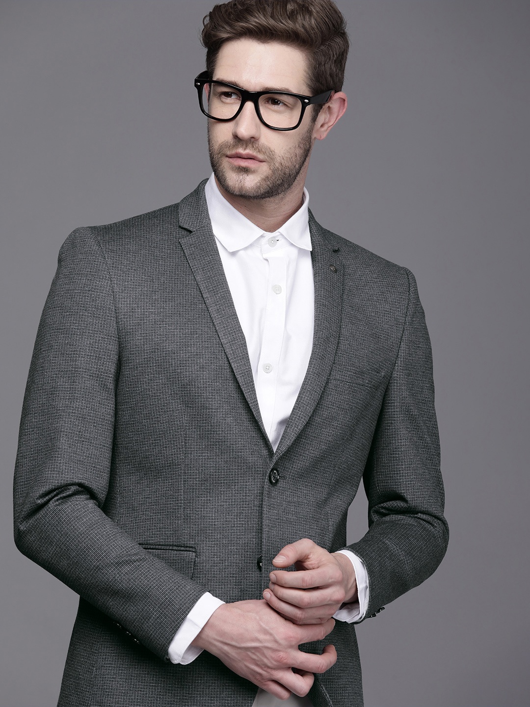 Allen Solly Men Charcoal Grey Jersey Fit Checked Single Breasted Formal Blazer
Allen Solly Men Charcoal Grey Jersey Fit Checked Single Breasted Formal Blazer
