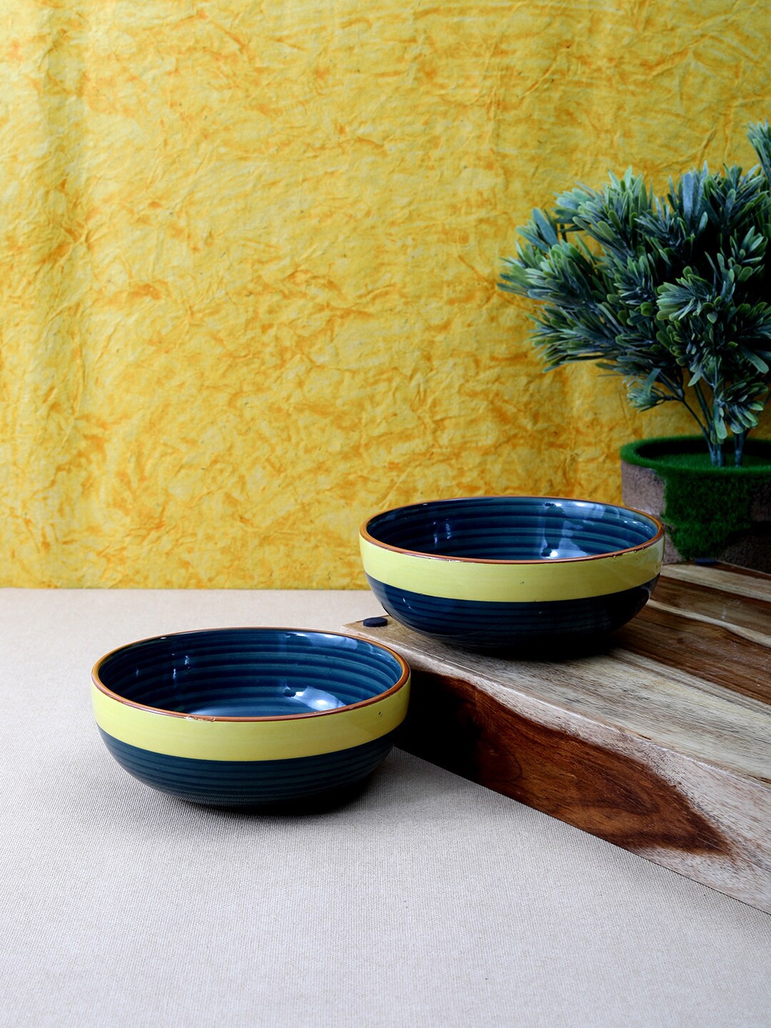 VarEesha Green & Blue Set Of 2 Handcrafted & Hand Painted Printed Ceramic Glossy Bowls
VarEesha Green & Blue Set Of 2 Handcrafted & Hand Painted Printed Ceramic Glossy Bowls