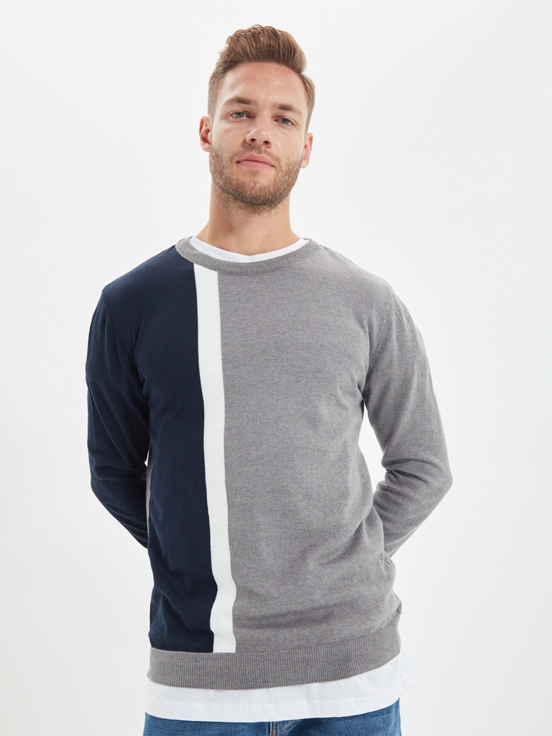 Trendyol Men Navy Blue & Grey Colourblocked Pullover