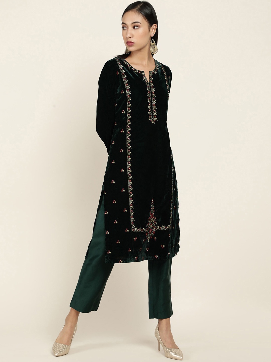 Soch Women Green Floral Embroidered Layered Velvet Kurti with Trousers & With Dupatta
Soch Women Green Floral Embroidered Layered Velvet Kurti with Trousers & With Dupatta