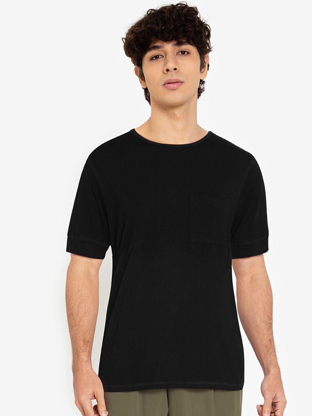 ZALORA BASICS Men Black T-shirt