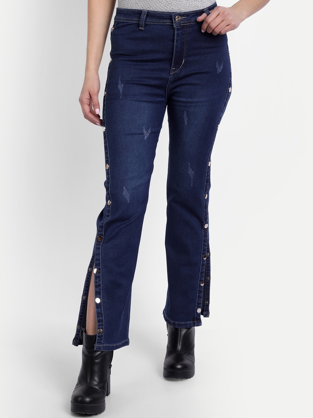 BROADSTAR Women Navy Blue Jean Bootcut High-Rise Mildly Distressed Light Fade Stretchable Jeans
BROADSTAR Women Navy Blue Jean Bootcut High-Rise Mildly Distressed Light Fade Stretchable Jeans