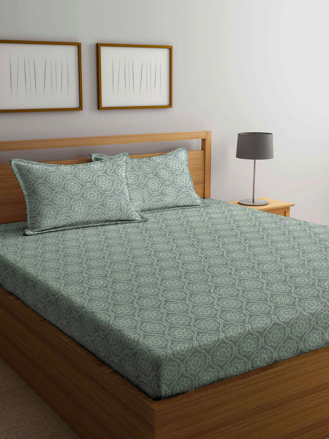 Arrabi Grey Ethnic Motifs 300 TC King Cotton Bedsheet with 2 Pillow Covers
Arrabi Grey Ethnic Motifs 300 TC King Cotton Bedsheet with 2 Pillow Covers