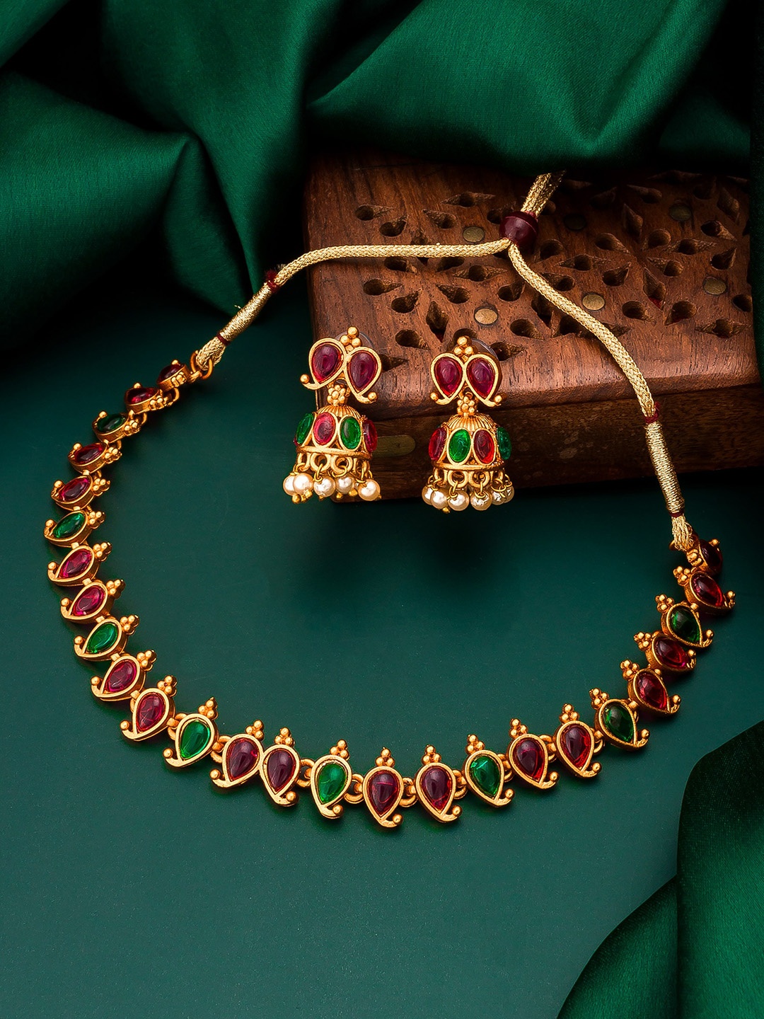 aadita Woman Gold-Plated Red & Green Stone-Studded Choker Jewellery Set