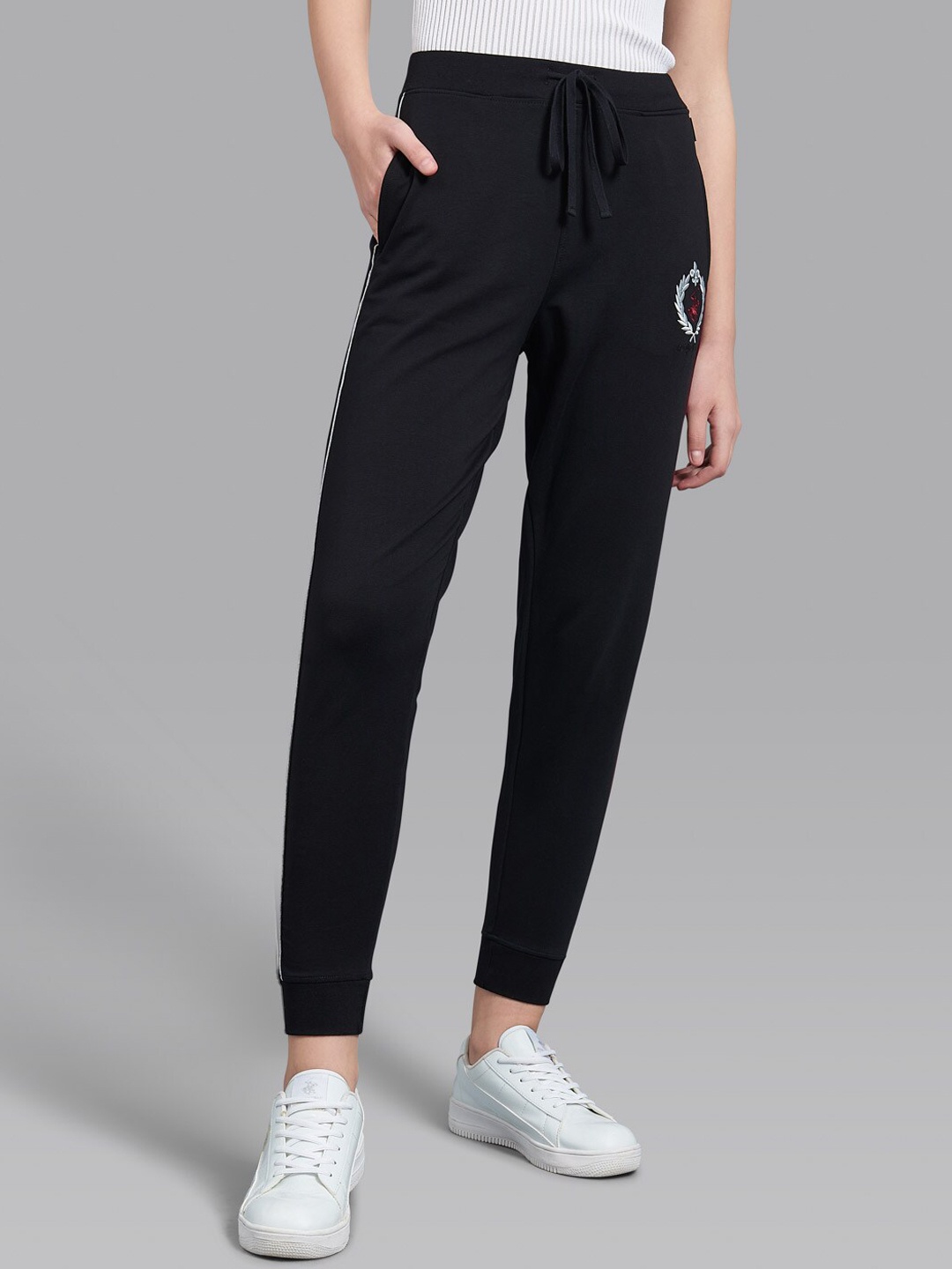 Beverly Hills Polo Club Women Black Three Way Tie Joggers with Brand Logo Embroidered
Beverly Hills Polo Club Women Black Three Way Tie Joggers with Brand Logo Embroidered