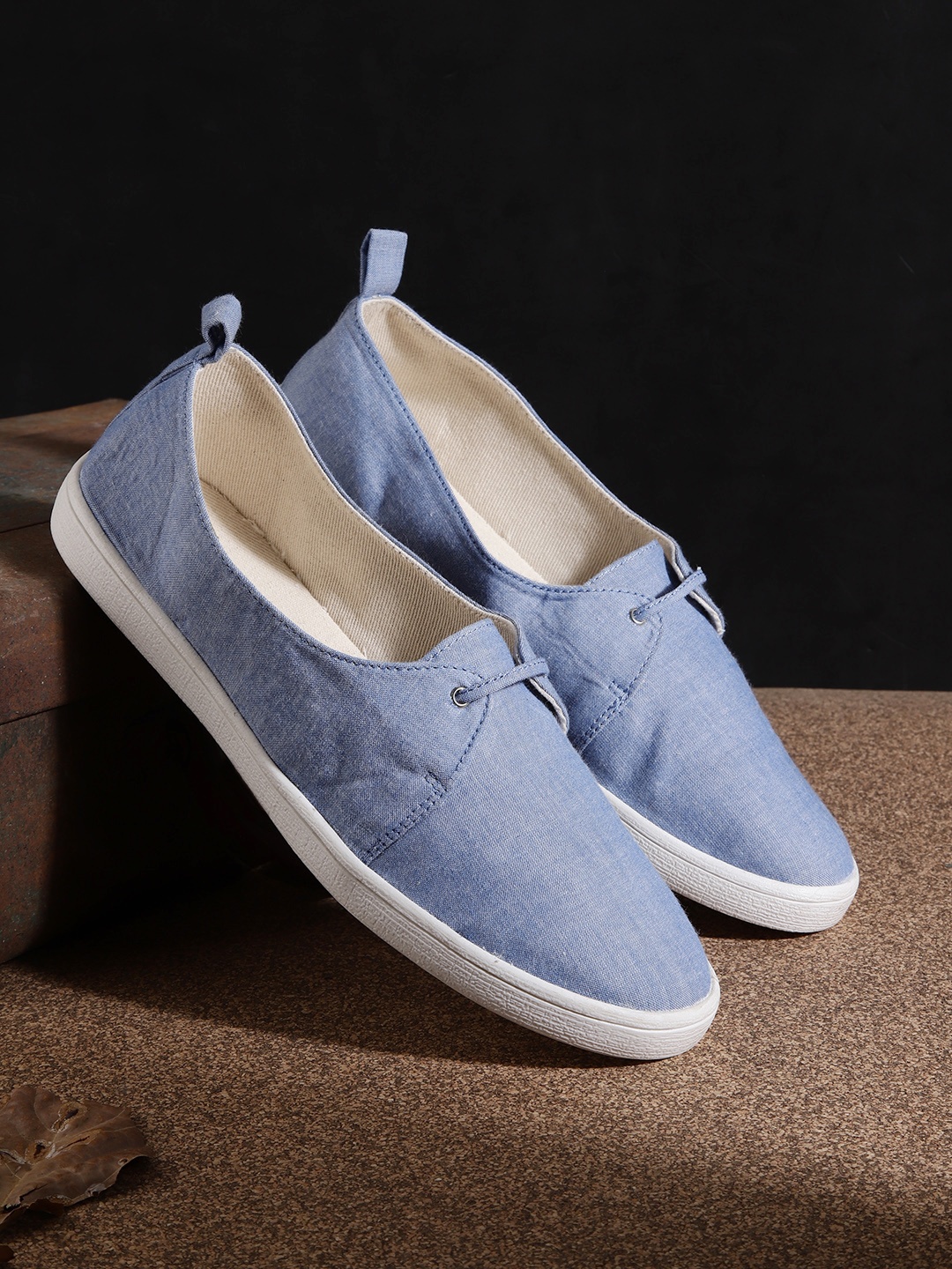 Roadster Women Blue Solid Sneakers
