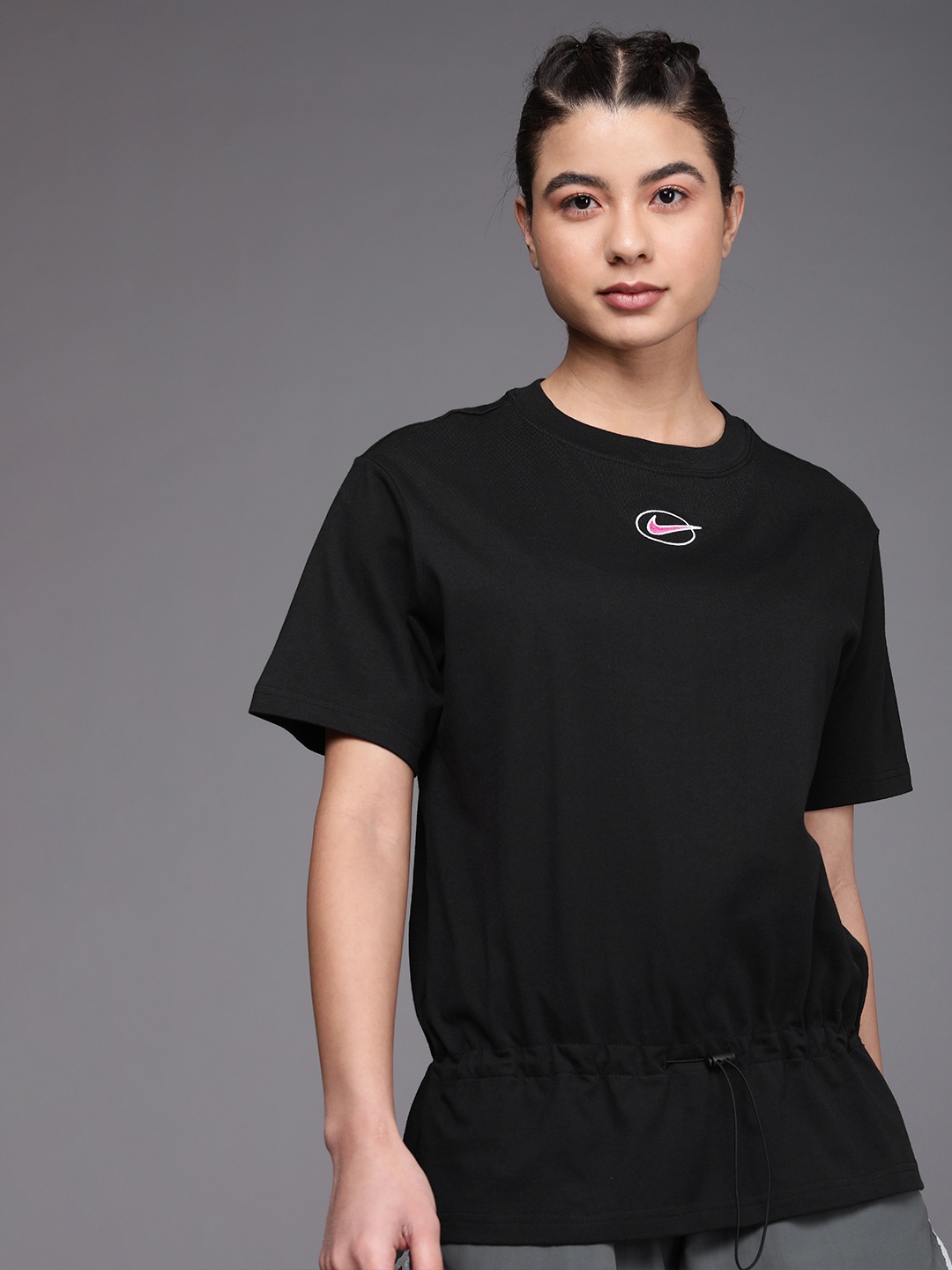 Nike Women Black Embroidered Oversized Fit Drop-Shoulder Sleeves Pure Cotton T-shirt
Nike Women Black Embroidered Oversized Fit Drop-Shoulder Sleeves Pure Cotton T-shirt