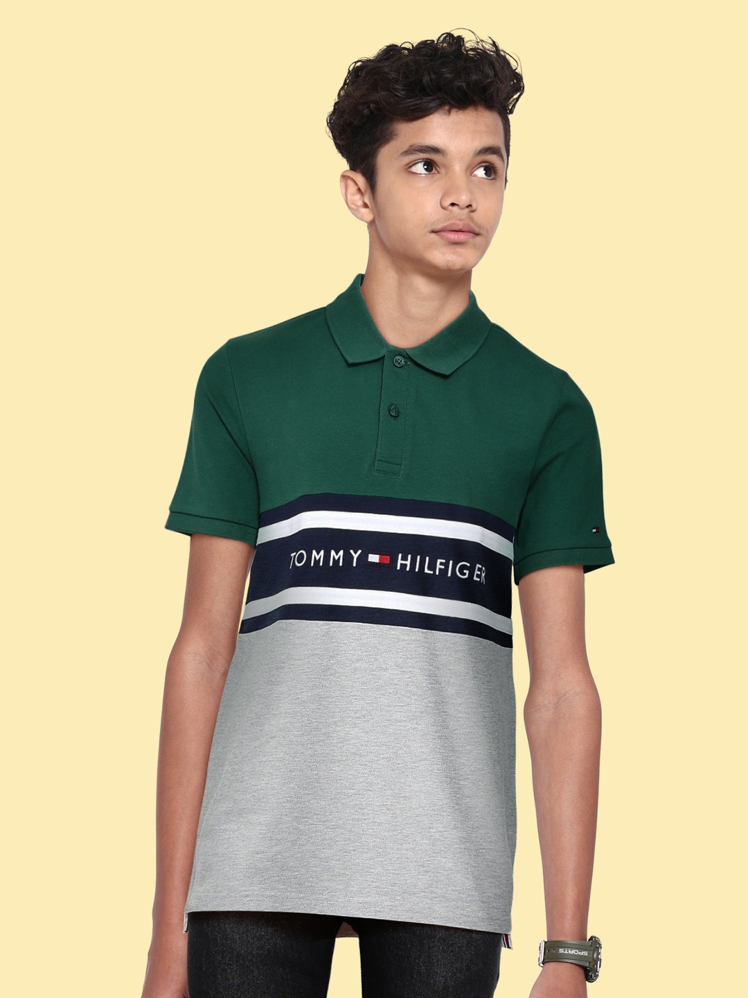 Tommy Hilfiger Boys Green & Grey Melange Colourblocked Polo Collar Embroidered T-shirt
Tommy Hilfiger Boys Green & Grey Melange Colourblocked Polo Collar Embroidered T-shirt