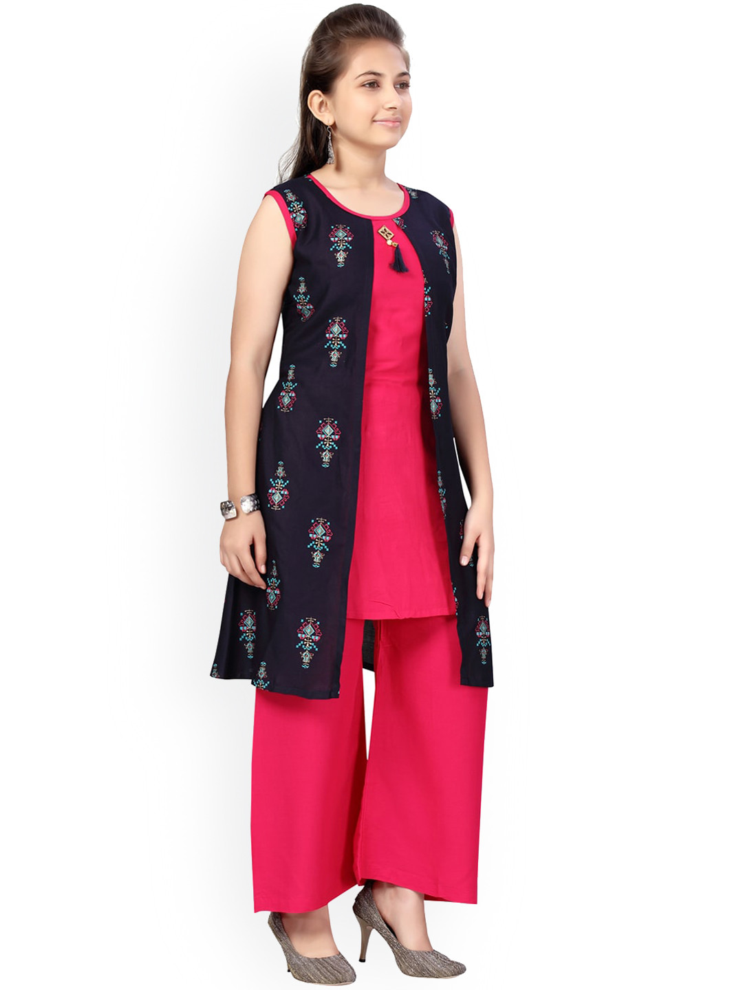 Aarika Girls Navy Blue & Pink Ethnic Printed Layered Pure Cotton Kurta with Palazzos
Aarika Girls Navy Blue & Pink Ethnic Printed Layered Pure Cotton Kurta with Palazzos