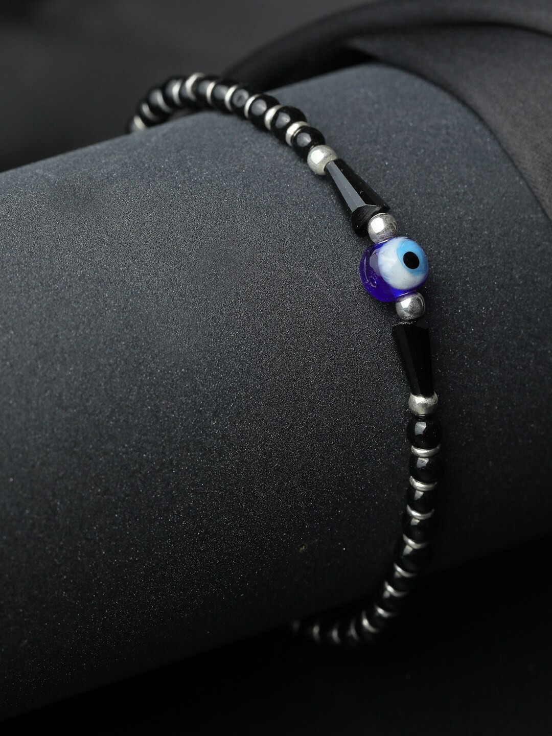 SHEER by Priyaasi Women Black & Blue Silver-Plated 925 Sterling Silver Wraparound Bracelet
SHEER by Priyaasi Women Black & Blue Silver-Plated 925 Sterling Silver Wraparound Bracelet