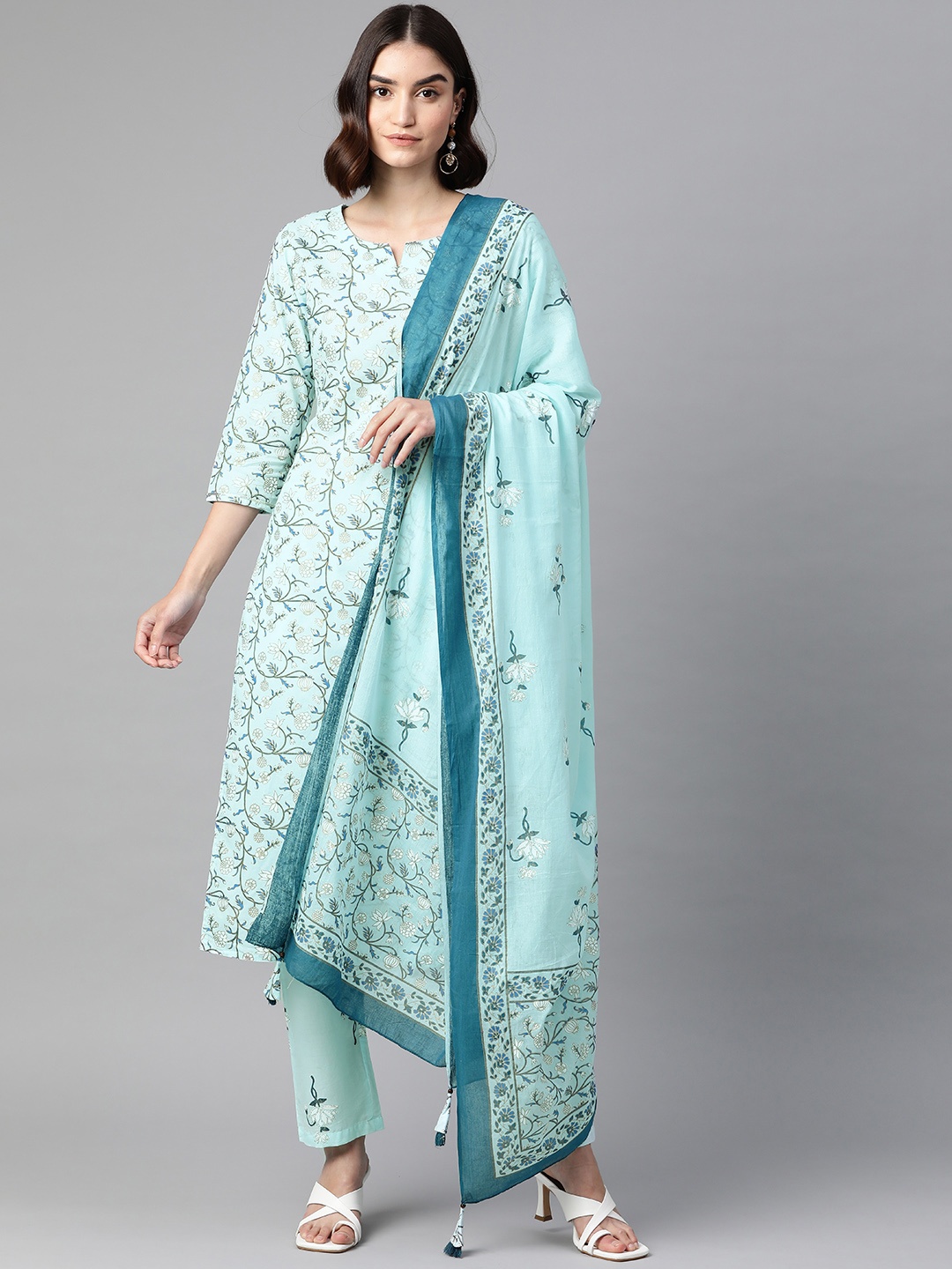 Sasimo Women Blue Printed Gotta Patti Pure Cotton Kurta with Trousers & With Dupatta
Sasimo Women Blue Printed Gotta Patti Pure Cotton Kurta with Trousers & With Dupatta