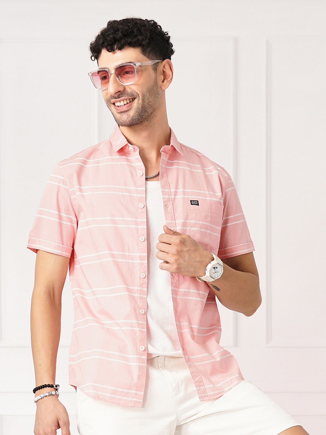 The Indian Garage Co Men Peach-Coloured & White Horizontal Striped Cotton Casual Shirt
The Indian Garage Co Men Peach-Coloured & White Horizontal Striped Cotton Casual Shirt