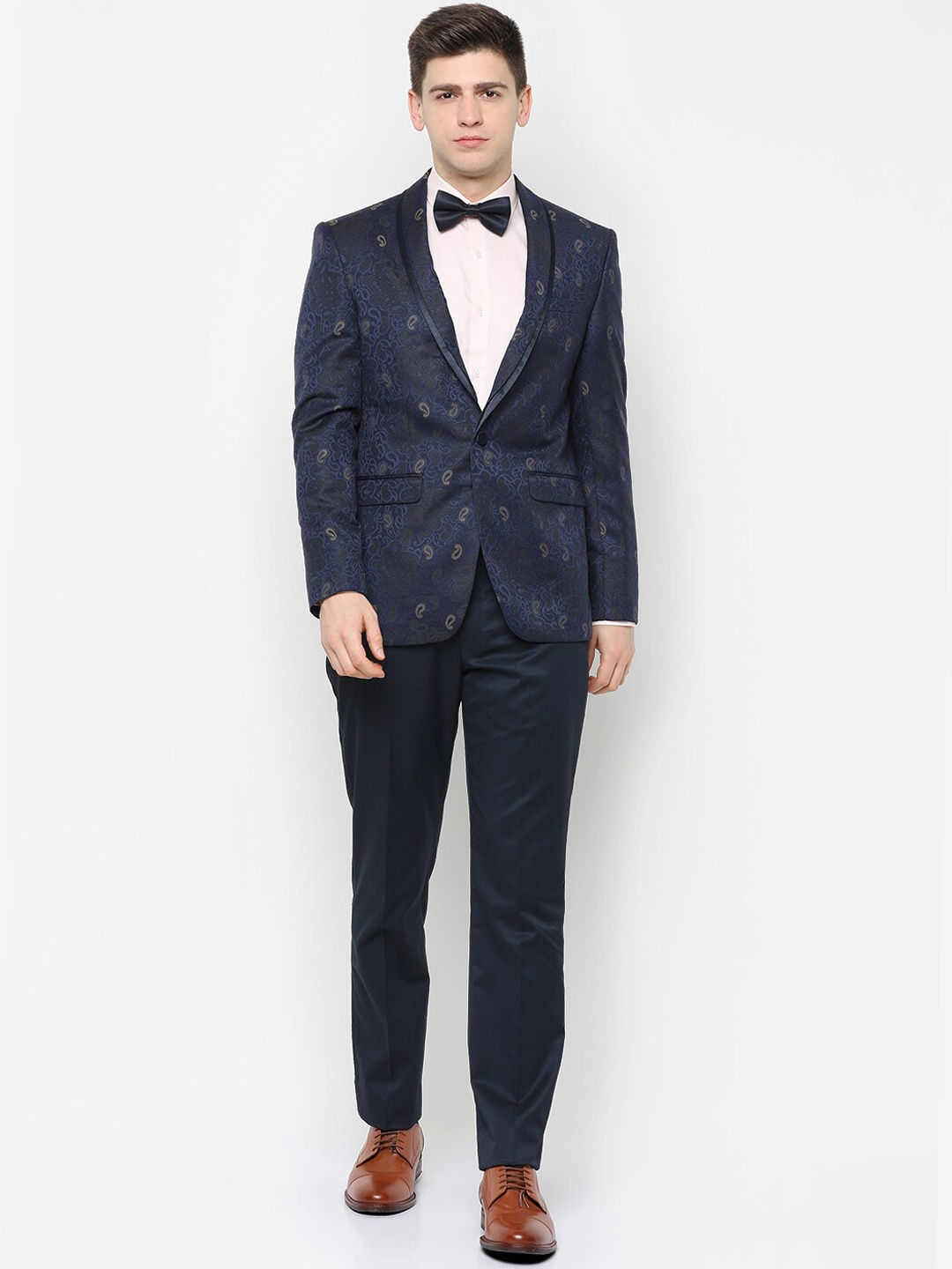 Allen Solly Men Navy Blue Paisley Printed Slim-Fit Single-Breasted 2-Piece Party Suit
Allen Solly Men Navy Blue Paisley Printed Slim-Fit Single-Breasted 2-Piece Party Suit