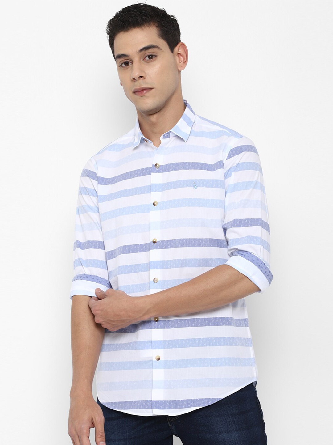 SIMON CARTER LONDON Men Blue Slim Fit Horizontal Stripes Striped Pure Cotton Casual Shirt
SIMON CARTER LONDON Men Blue Slim Fit Horizontal Stripes Striped Pure Cotton Casual Shirt
