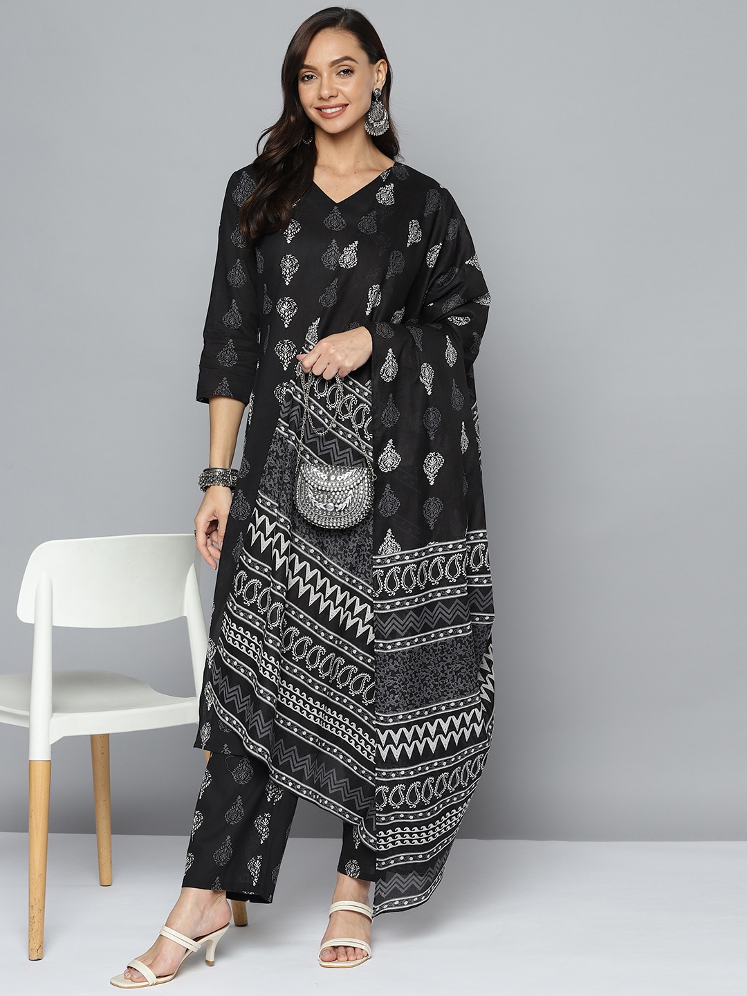 HERE&NOW Women Black & White Motifs Printed Pure Cotton Kurta with Palazzos & With Dupatta
HERE&NOW Women Black & White Motifs Printed Pure Cotton Kurta with Palazzos & With Dupatta