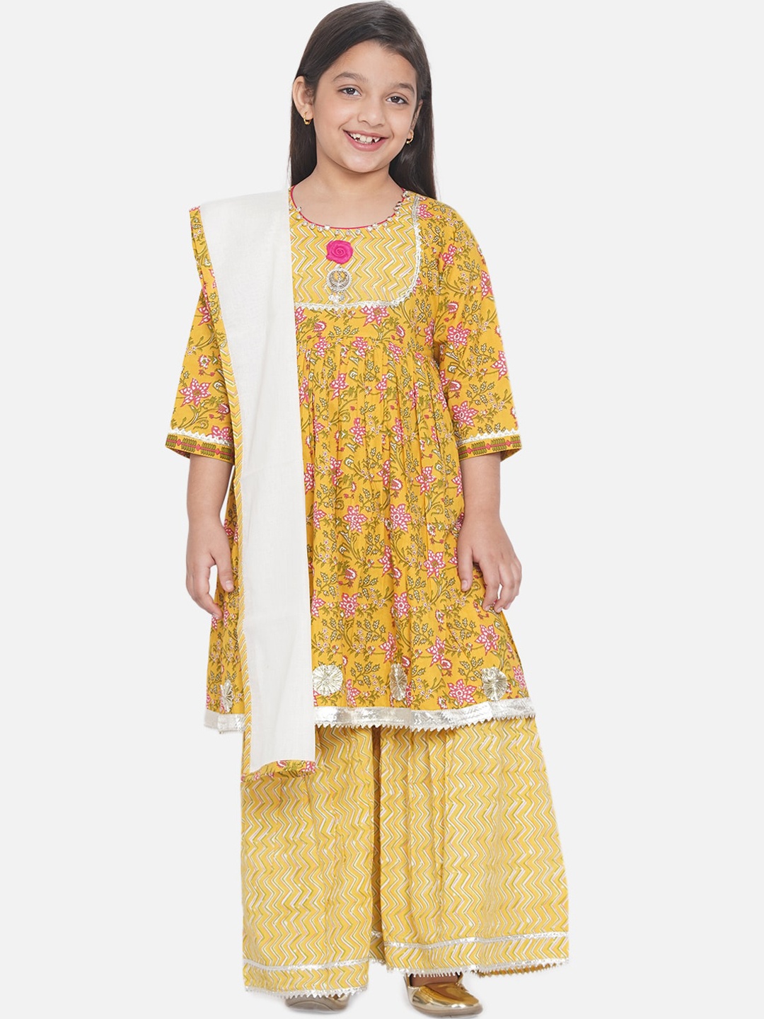 Little Bansi Girls Yellow Printed Pleated Pure Cotton Kurta with Sharara & With Dupatta
Little Bansi Girls Yellow Printed Pleated Pure Cotton Kurta with Sharara & With Dupatta