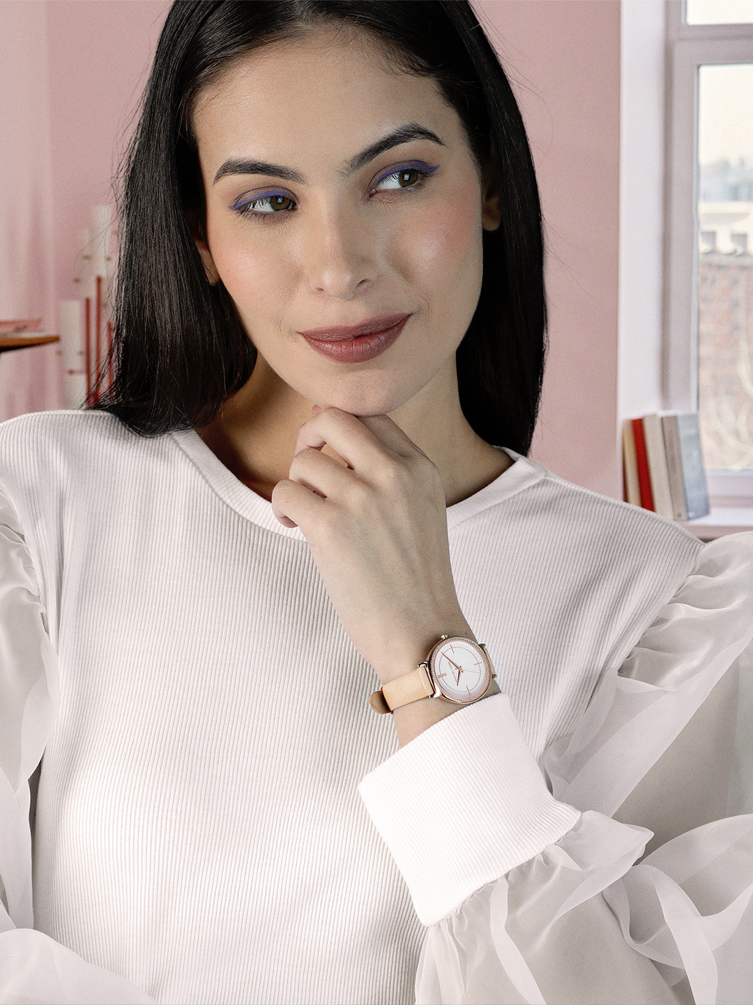 Michael Kors Women White Dial & Beige Leather Straps Analogue Watch- MK2713, Off white
Michael Kors Women White Dial & Beige Leather Straps Analogue Watch- MK2713, Off white