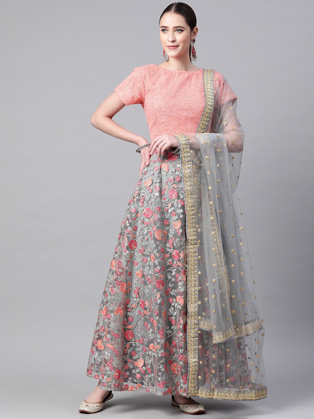 Readiprint Fashions Grey & Pink Embroidered Thread Work Semi-Stitched Lehenga & Unstitched Blouse With
Readiprint Fashions Grey & Pink Embroidered Thread Work Semi-Stitched Lehenga & Unstitched Blouse With