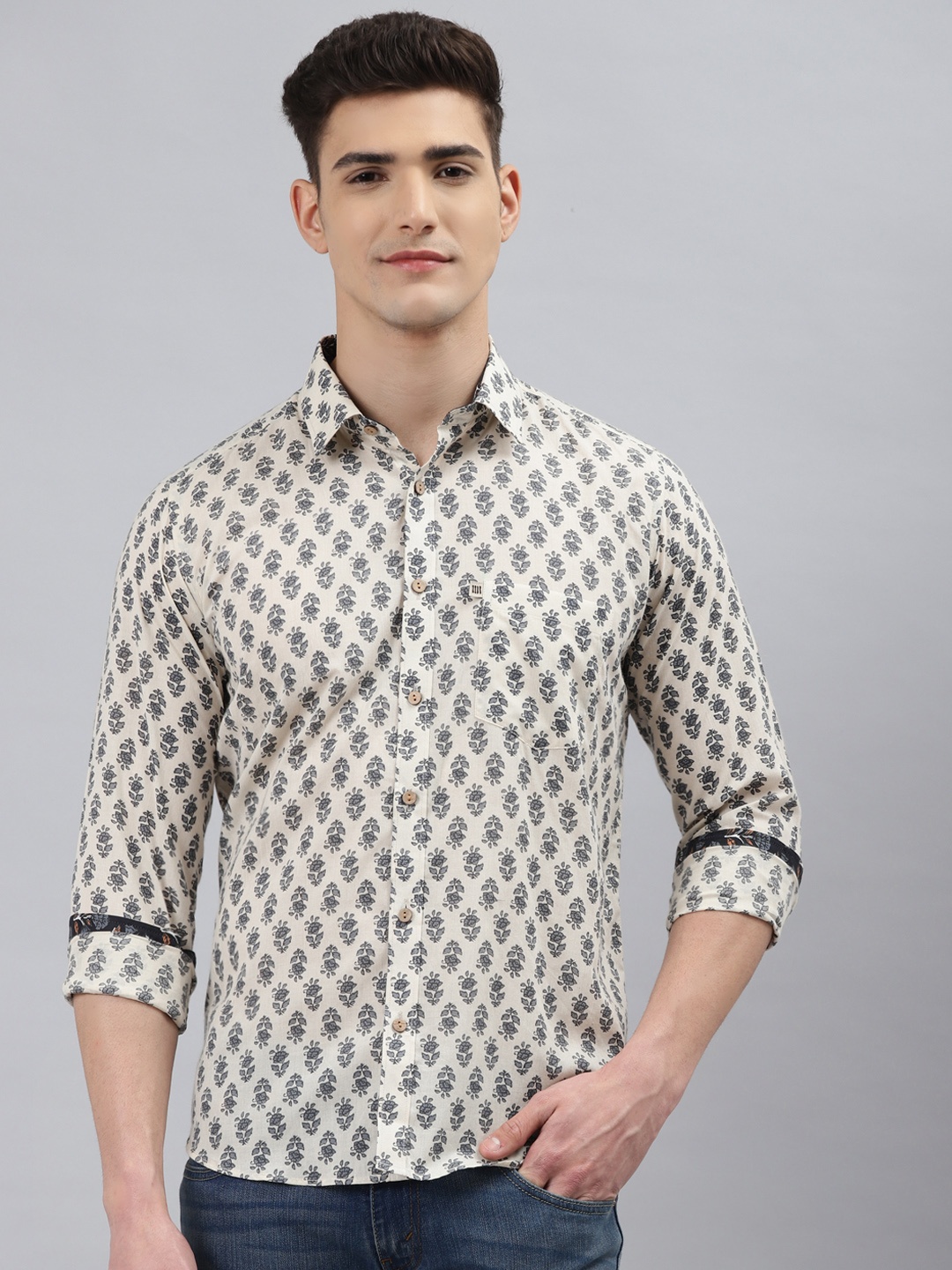 Readiprint Fashions Men Cream-Coloured Slim Fit Floral Printed Casual Shirt