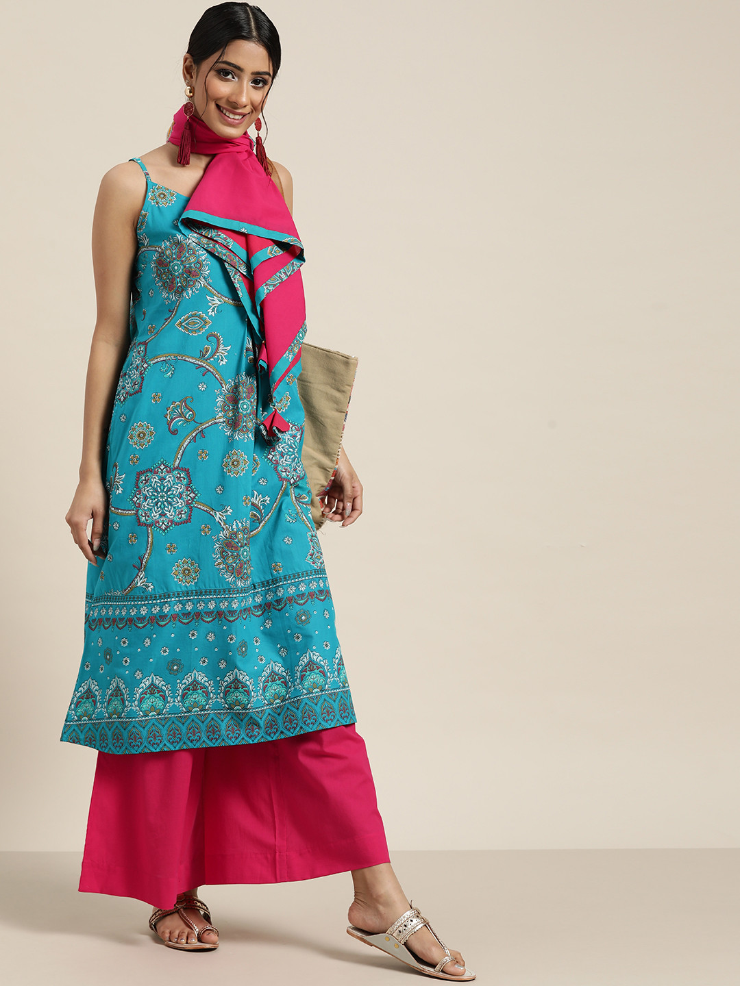 Sangria Women Blue & Pink Ethnic Motifs Printed Kurta with Palazzos & Dupatta
Sangria Women Blue & Pink Ethnic Motifs Printed Kurta with Palazzos & Dupatta