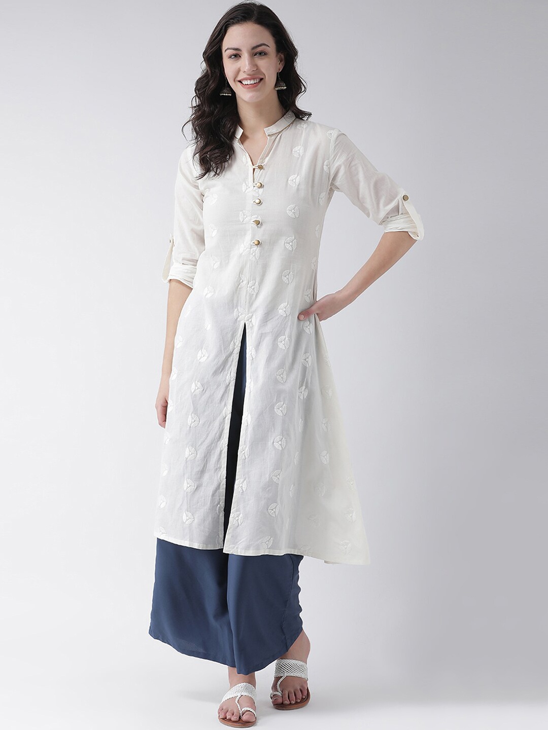 Span Women Off White Geometric Embroidered Thread Work Kurta