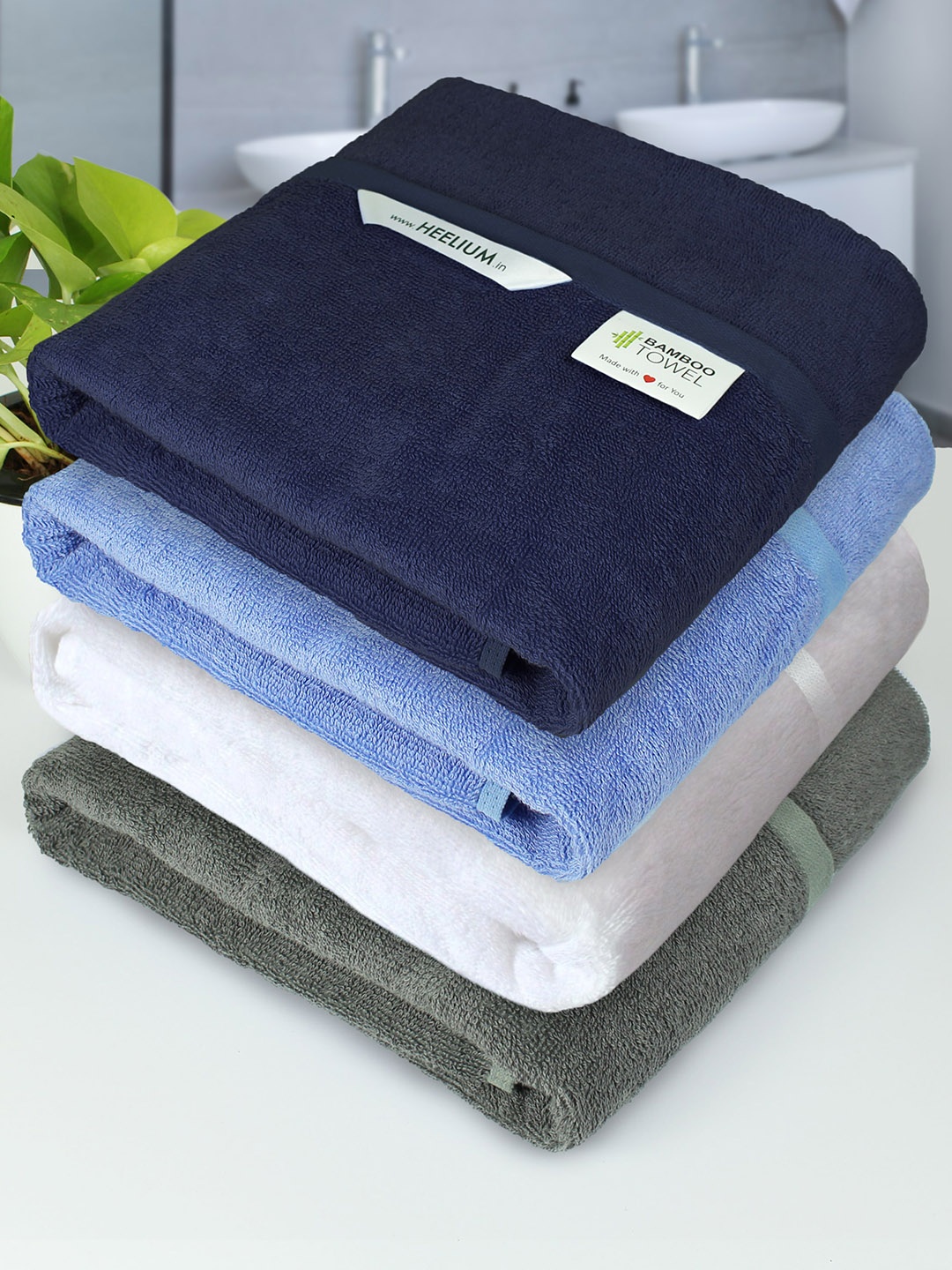 Heelium Pack of 4 Navy Blue & White 400 GSM Bath Towels