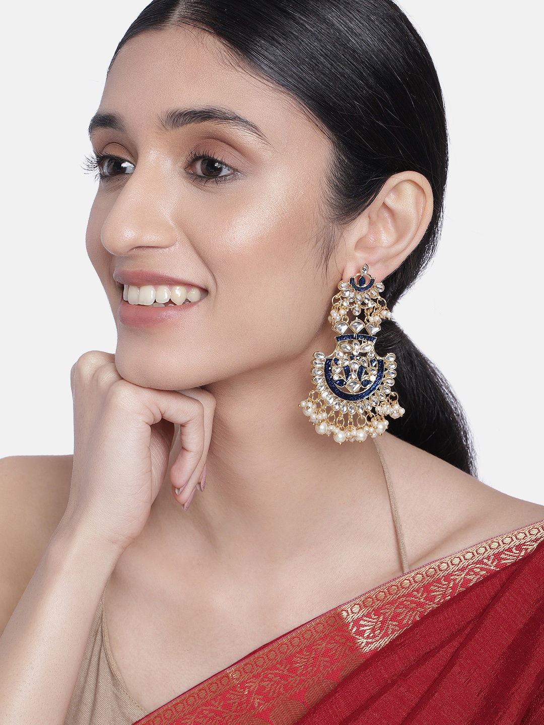 I Jewels Navy Gold-Plated Handcrafted Kundan-Studded Crescent Shaped Chandbalis Earrings
I Jewels Navy Gold-Plated Handcrafted Kundan-Studded Crescent Shaped Chandbalis Earrings