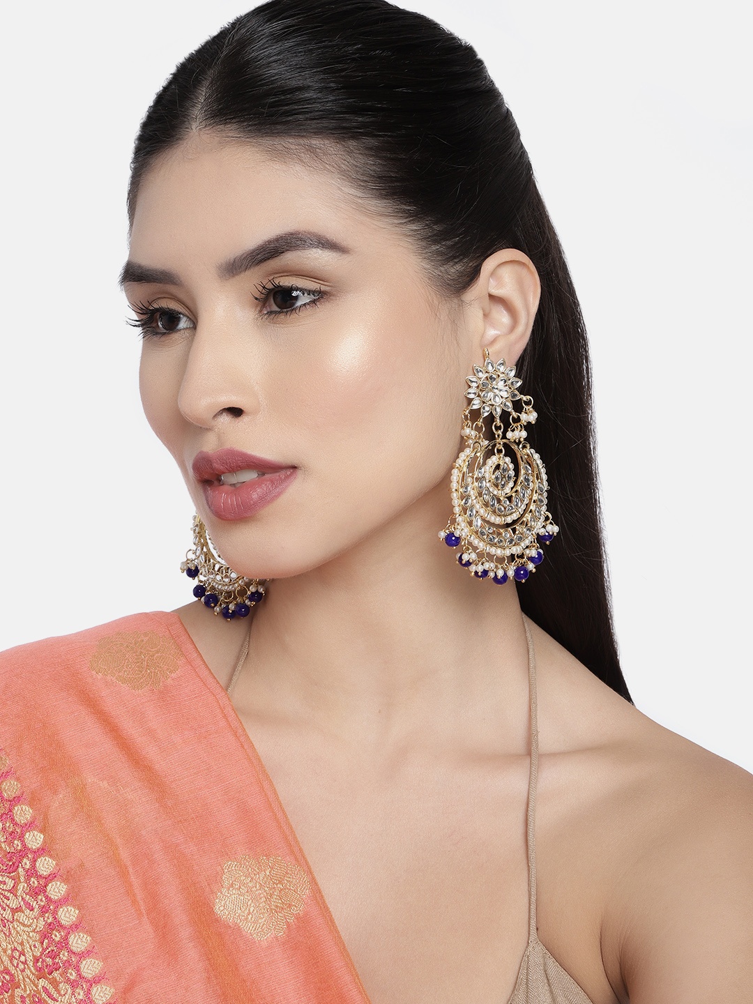 I Jewels Blue & Off White Gold-Plated Kundan-Studded Crescent Shaped Chandbalis Earrings
I Jewels Blue & Off White Gold-Plated Kundan-Studded Crescent Shaped Chandbalis Earrings