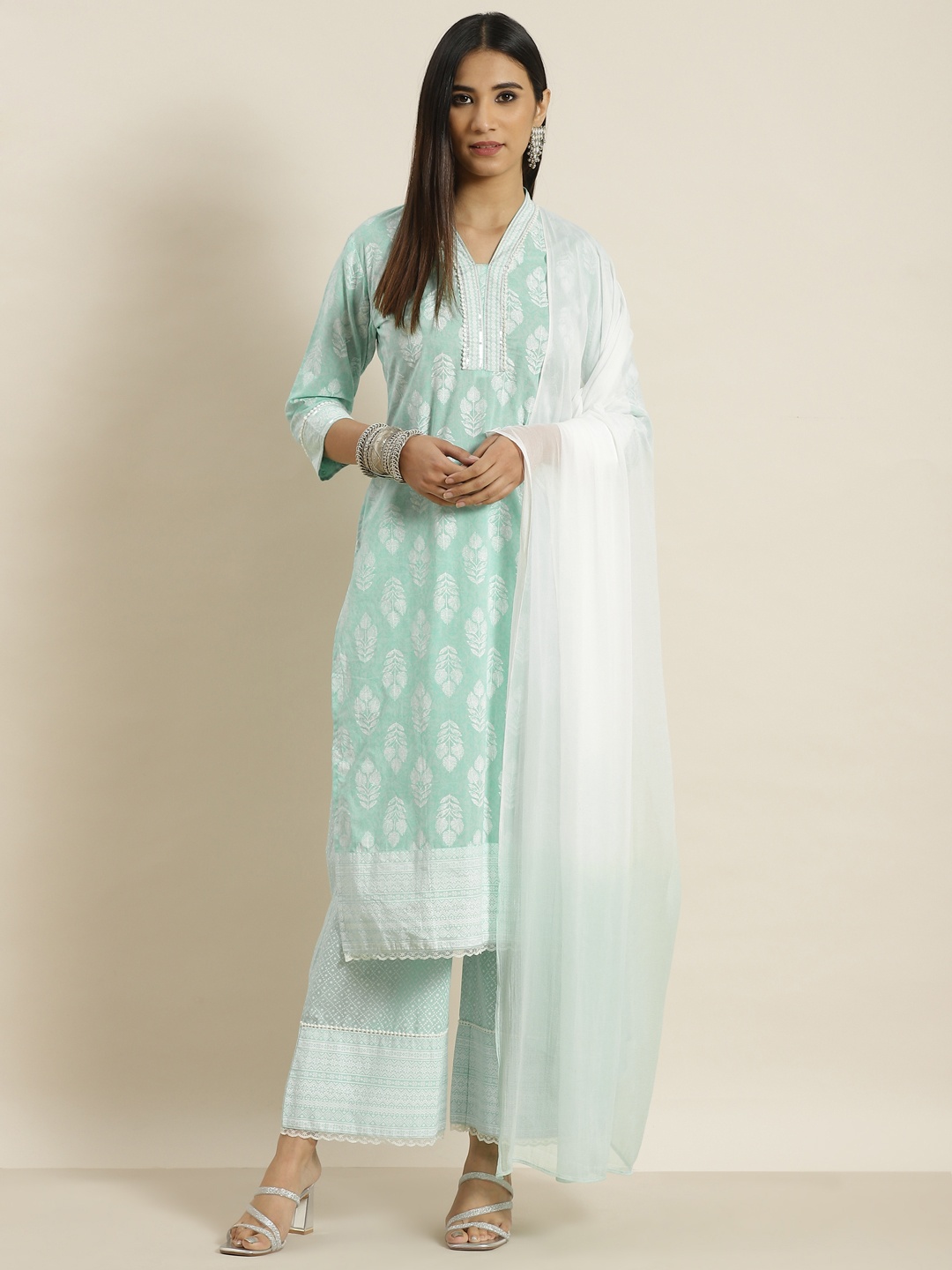 Juniper Women Green Ethnic Motifs Printed Sequinned Linen Kurta with Palazzos & With Dupatta
Juniper Women Green Ethnic Motifs Printed Sequinned Linen Kurta with Palazzos & With Dupatta