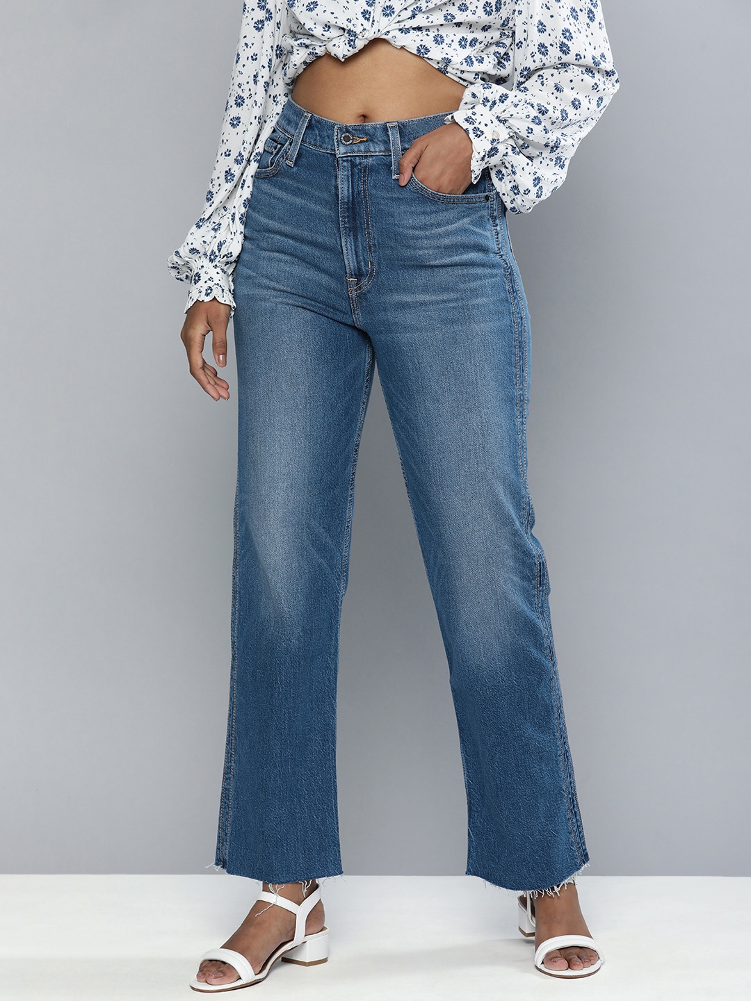 Levis X Deepika Padukone Women Blue Straight Fit High-Rise Light Fade Stretchable Jeans
Levis X Deepika Padukone Women Blue Straight Fit High-Rise Light Fade Stretchable Jeans