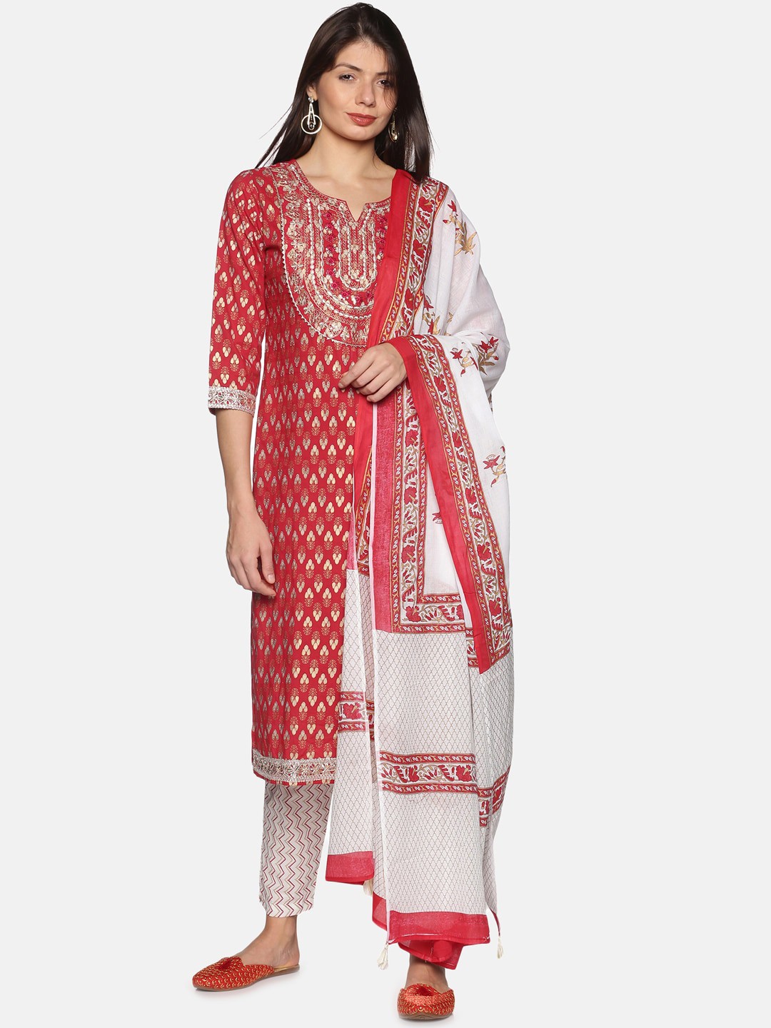 Palakh Women Red Ethnic Motifs Printed Gotta Patti Pure Cotton Kurta with Trousers & With Dupatta
Palakh Women Red Ethnic Motifs Printed Gotta Patti Pure Cotton Kurta with Trousers & With Dupatta