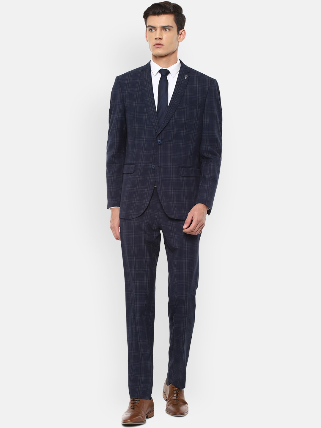 Van Heusen Men Navy Blue & Off White Checked Slim-Fit Single-Breasted 2-Piece Formal Suit
Van Heusen Men Navy Blue & Off White Checked Slim-Fit Single-Breasted 2-Piece Formal Suit
