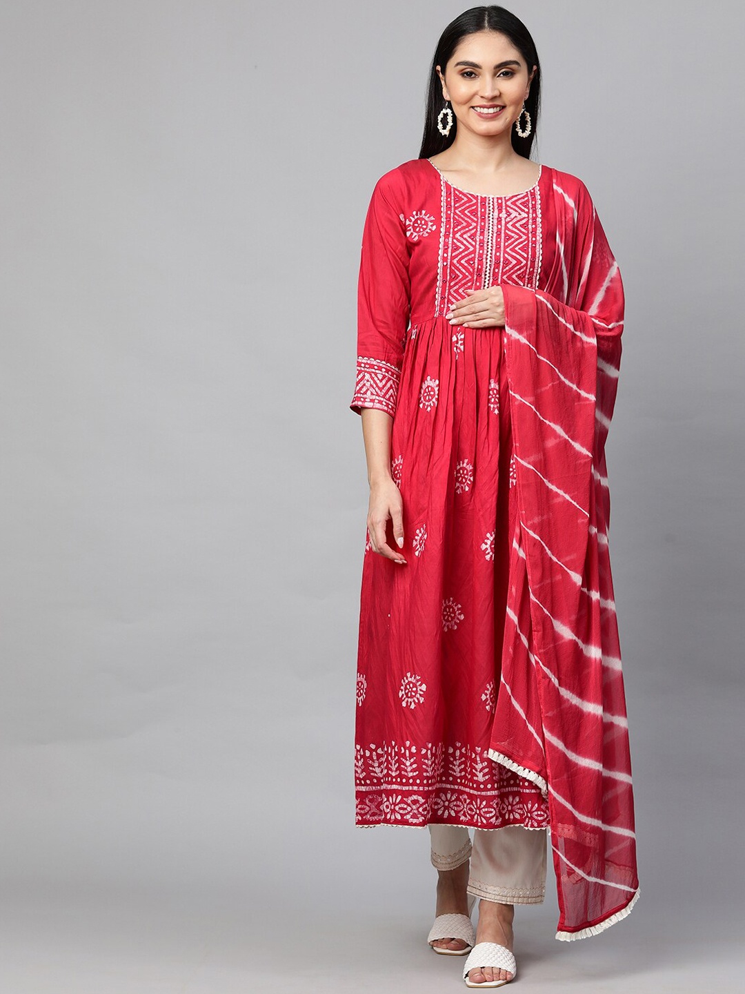 FASHOR Women Pink Ethnic Motifs Printed Pleated Chanderi Cotton Kurta with Trousers & With Dupatta
FASHOR Women Pink Ethnic Motifs Printed Pleated Chanderi Cotton Kurta with Trousers & With Dupatta