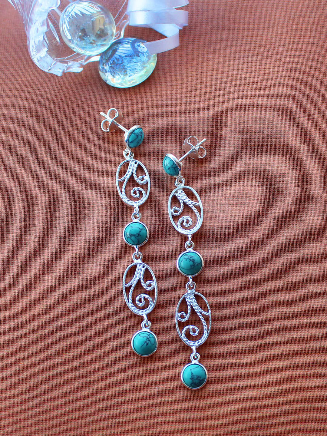 ERILINE JEWELRY 925 Sterling Silver-Plated & Turquoise Blue Contemporary Drop Earrings
ERILINE JEWELRY 925 Sterling Silver-Plated & Turquoise Blue Contemporary Drop Earrings
