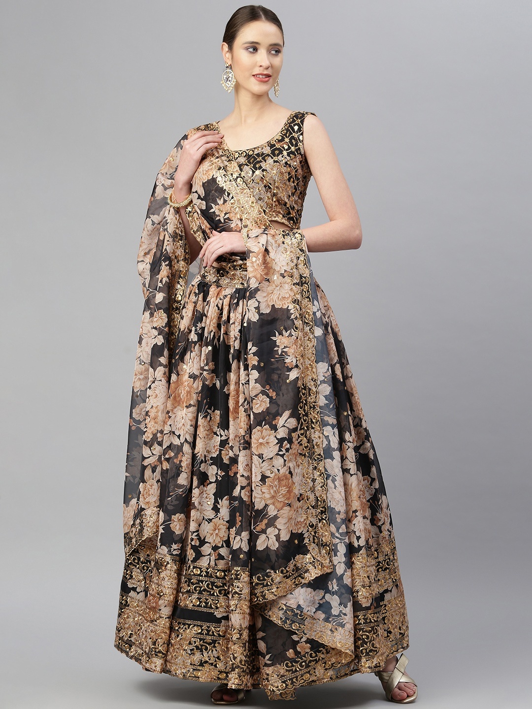 Readiprint Fashions Black & Beige Embellished Sequinned Semi-Stitched Lehenga & Unstitched Blouse With
Readiprint Fashions Black & Beige Embellished Sequinned Semi-Stitched Lehenga & Unstitched Blouse With