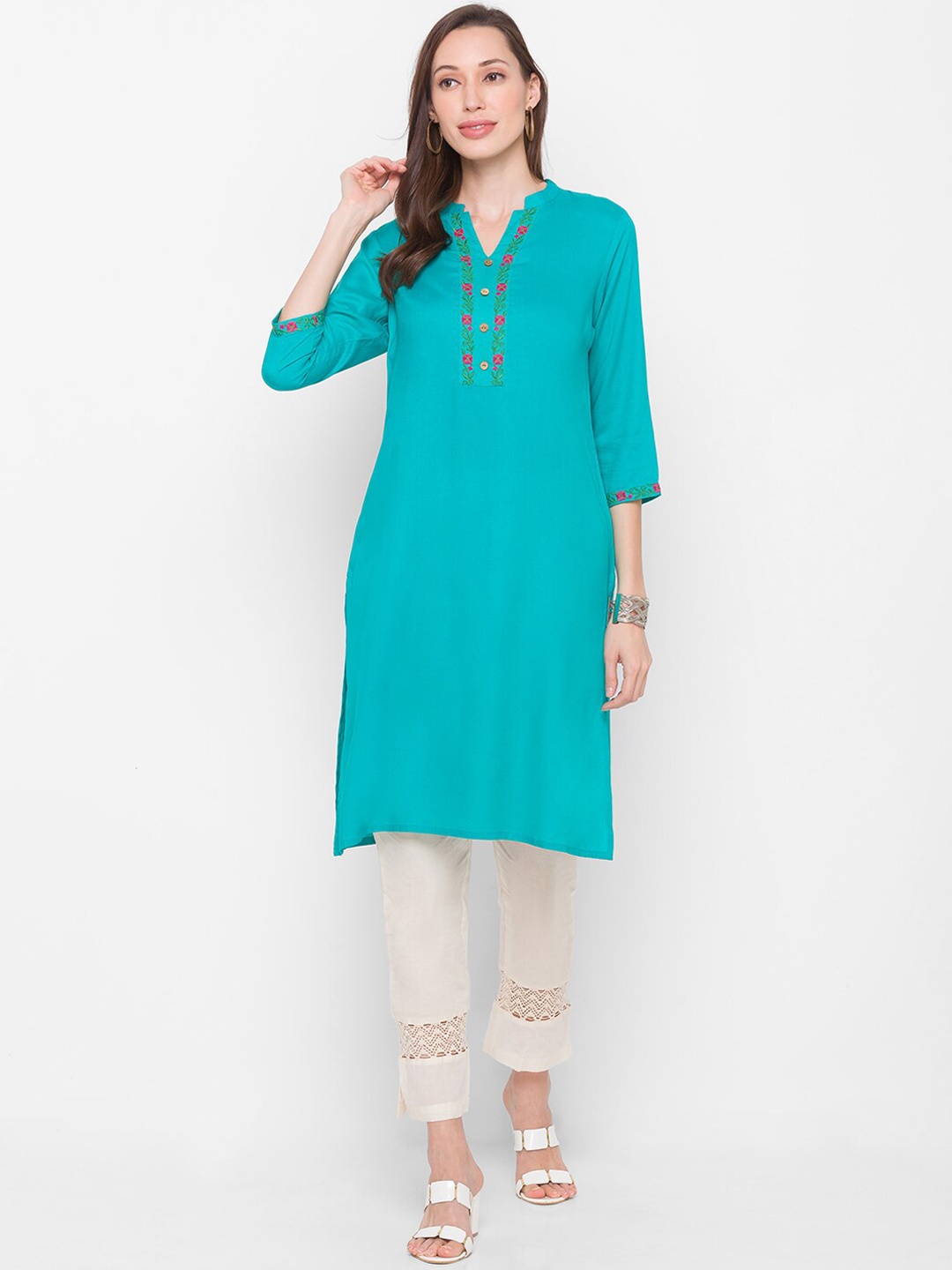 Globus Women Blue Embroidered Thread Work Kurta