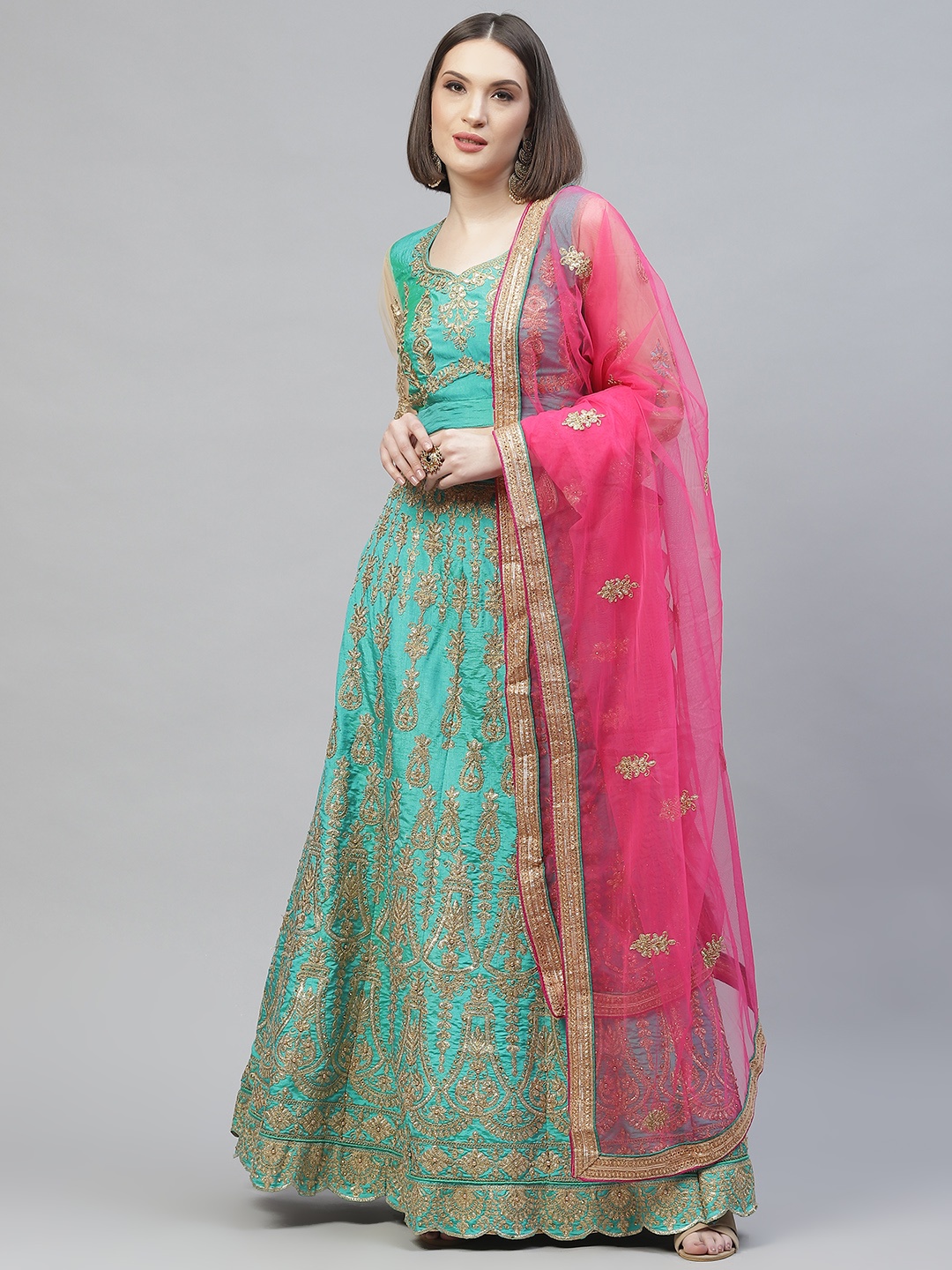 Readiprint Fashions Turquoise Blue & Pink Embroidered Sequinned Semi-Stitched Lehenga & Unstitched Blouse
Readiprint Fashions Turquoise Blue & Pink Embroidered Sequinned Semi-Stitched Lehenga & Unstitched Blouse