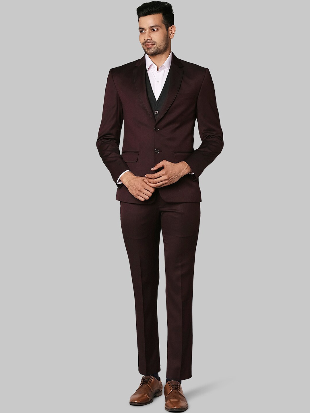 Park Avenue Men Maroon Solid Single-Breasted Super Slim-Fit Formal Three-Piece Suit
Park Avenue Men Maroon Solid Single-Breasted Super Slim-Fit Formal Three-Piece Suit