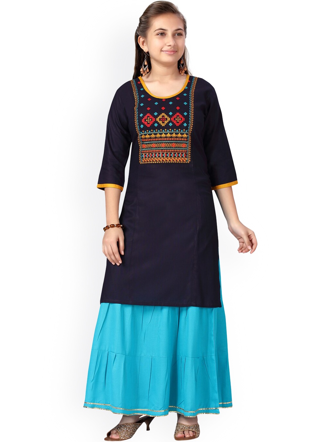 Aarika Girls Navy Blue & Blue Yoke Design Thread Work Pure Cotton Kurta with Skirt
Aarika Girls Navy Blue & Blue Yoke Design Thread Work Pure Cotton Kurta with Skirt
