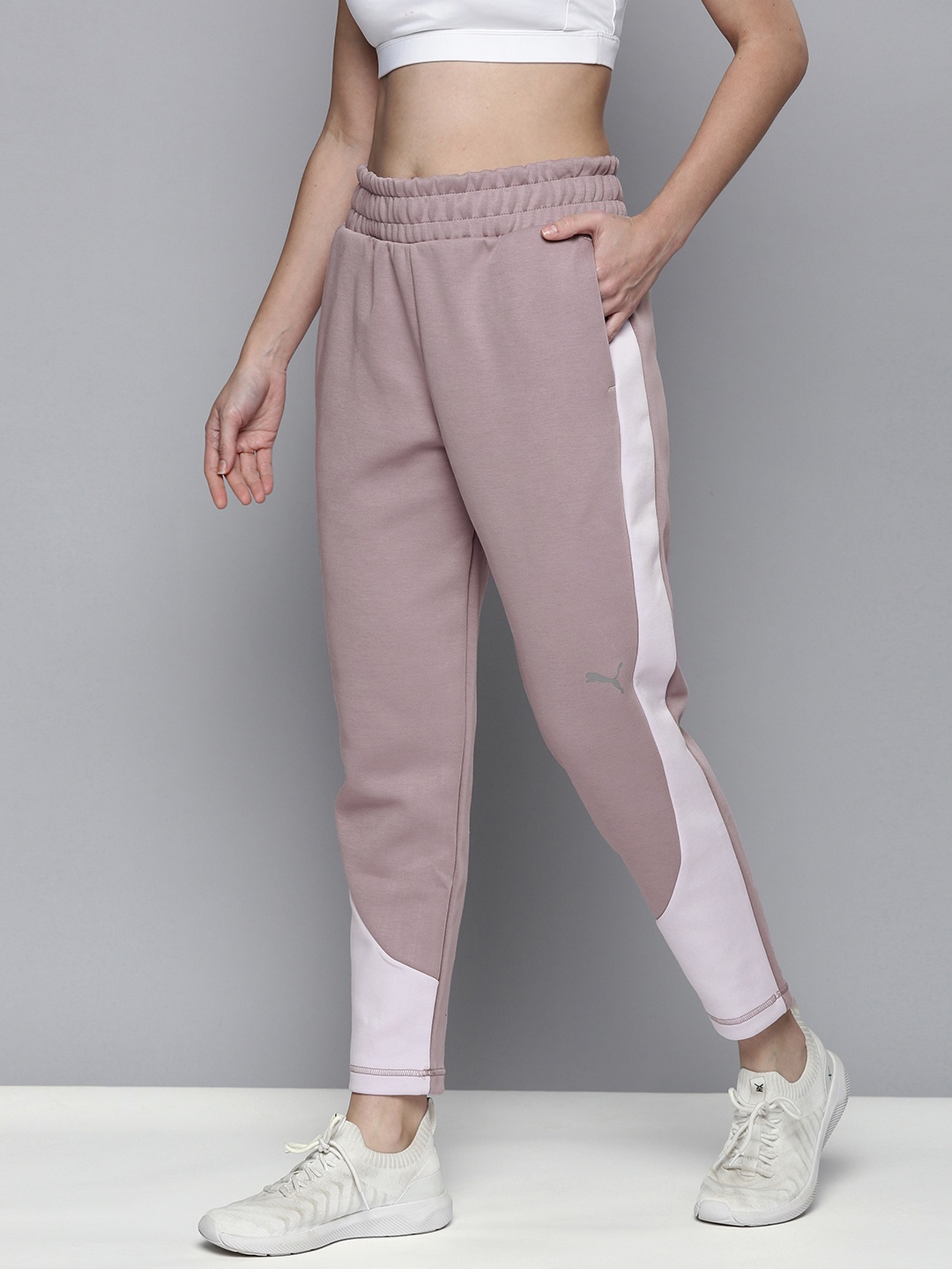 Puma Women Quail Violet & White Solid dryCell Technology Sides Evostripe Sustainable Sustainable Track Pants
Puma Women Quail Violet & White Solid dryCell Technology Sides Evostripe Sustainable Sustainable Track Pants