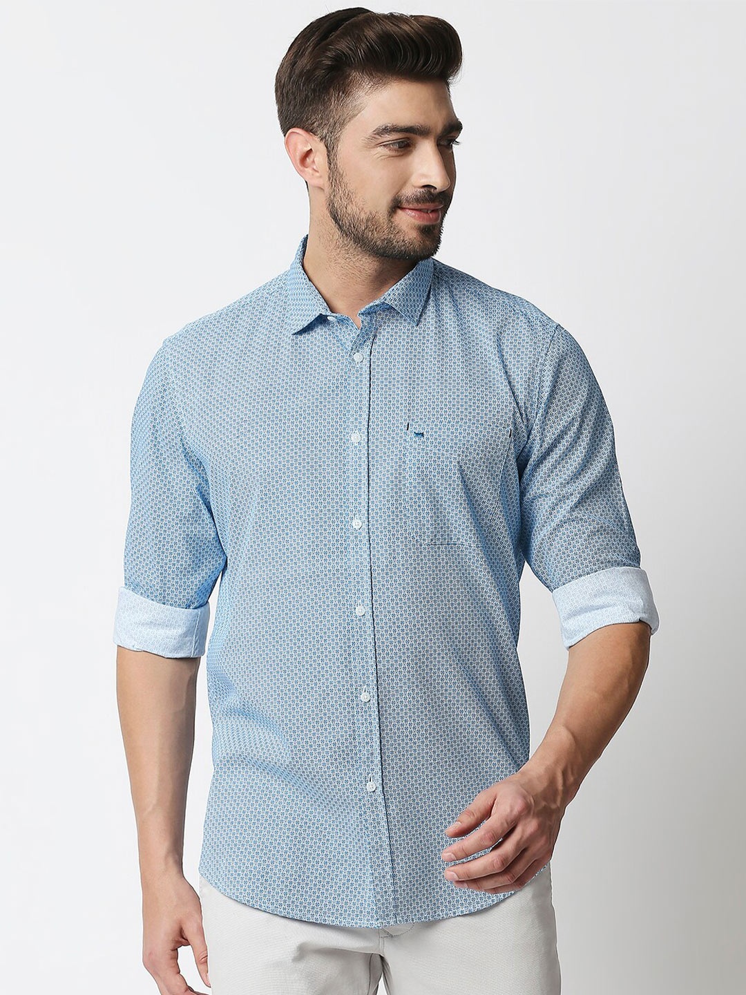 Basics Men White & Blue Slim Fit Micro Ditsy Ethnic Motifs Printed Cotton Casual Shirt
Basics Men White & Blue Slim Fit Micro Ditsy Ethnic Motifs Printed Cotton Casual Shirt