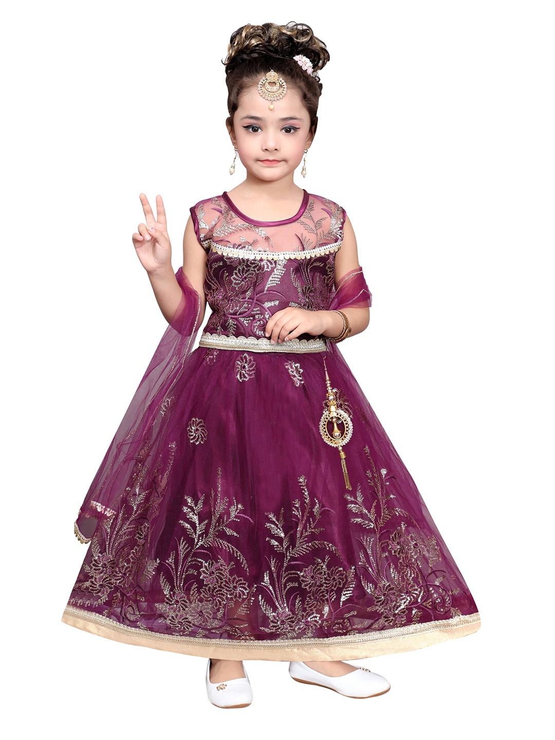 SKY HEIGHTS Girls Mauve & Gold-Toned Embellished Sequinned Ready to Wear Lehenga & Blouse With Dupatta
SKY HEIGHTS Girls Mauve & Gold-Toned Embellished Sequinned Ready to Wear Lehenga & Blouse With Dupatta