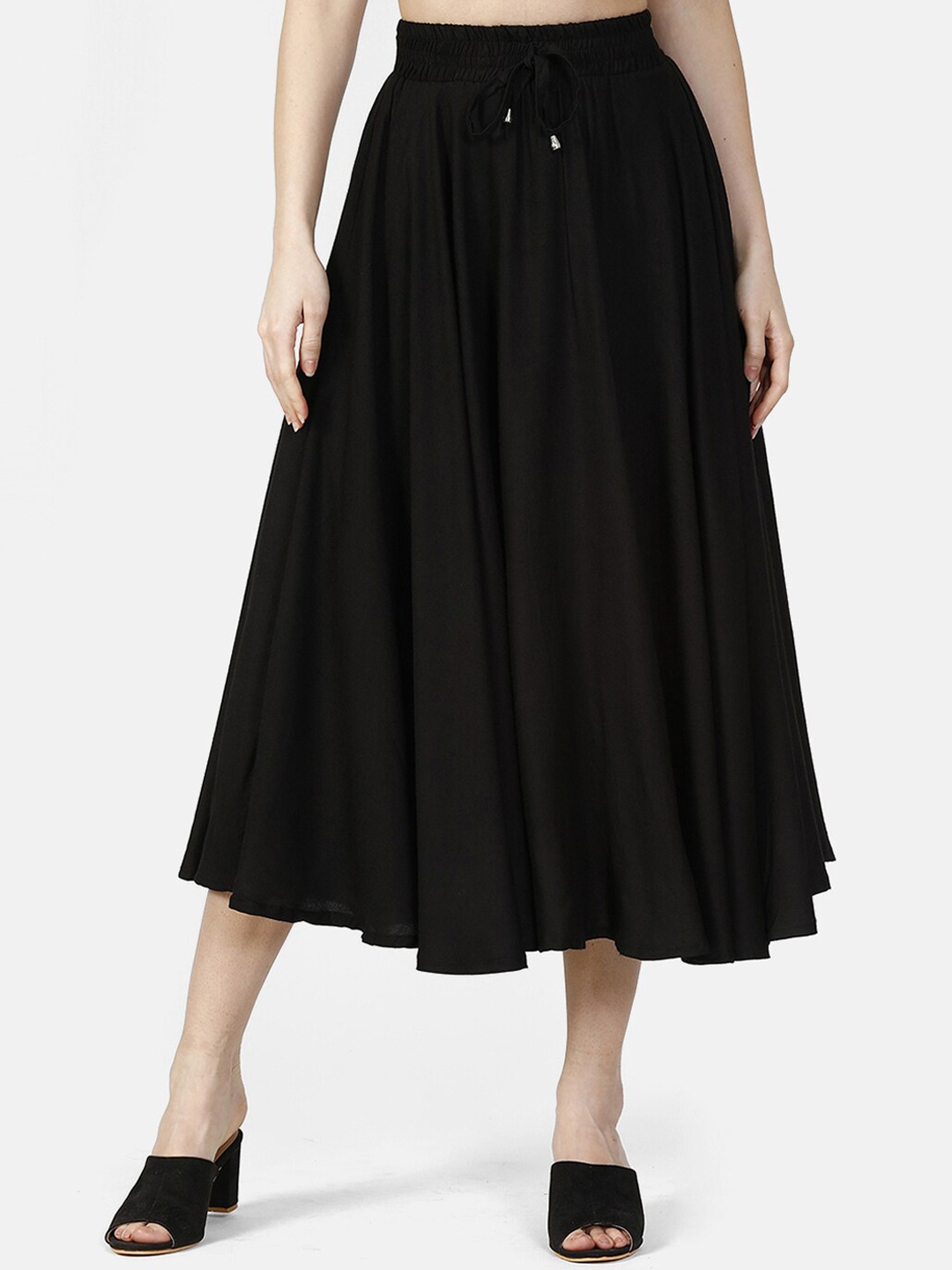 V2 Value & Variety Black Solid Waist Tie-Ups Pleated Ruffles Rayon Midi Flared Skirt
V2 Value & Variety Black Solid Waist Tie-Ups Pleated Ruffles Rayon Midi Flared Skirt
