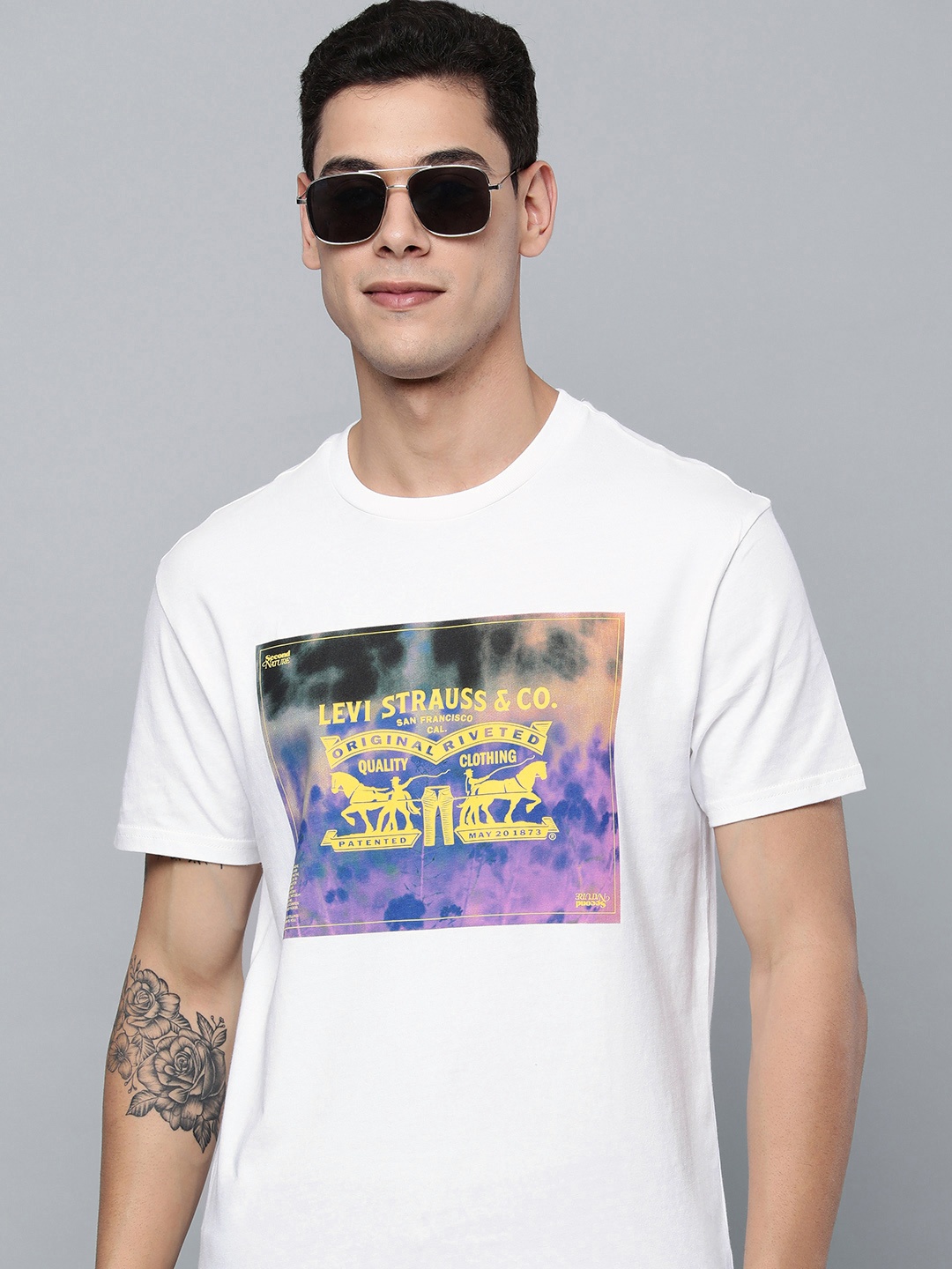 Levis Men White Brand Logo Graphic Printed Round Neck Regular Sleeves Pure Cotton T-shirt
Levis Men White Brand Logo Graphic Printed Round Neck Regular Sleeves Pure Cotton T-shirt