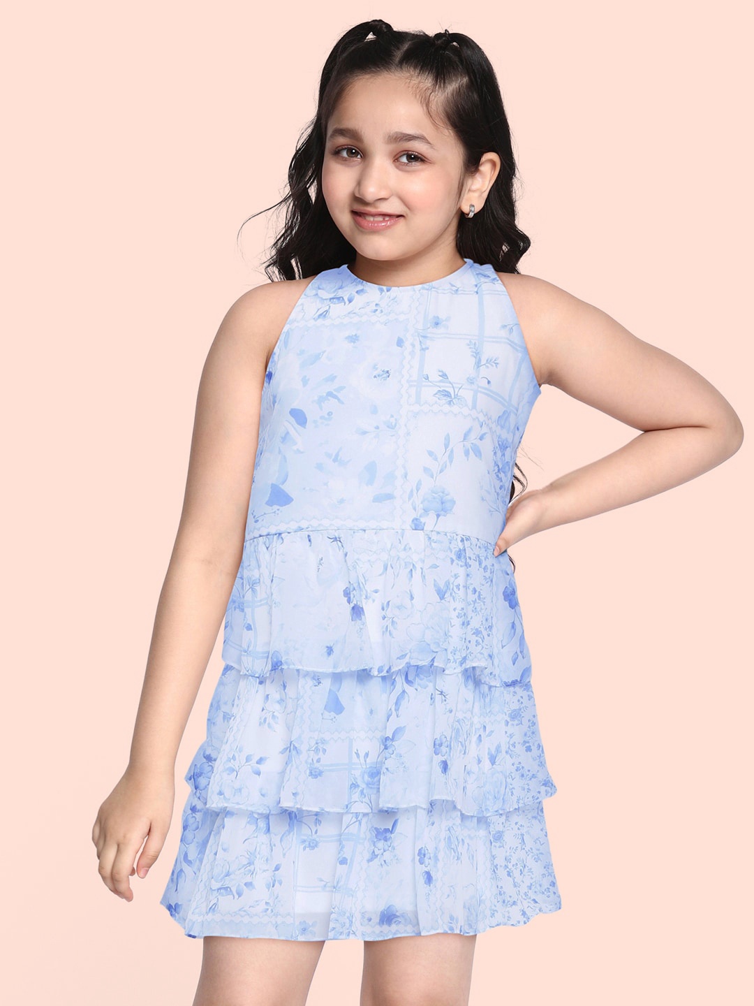 AND Girls Blue & White Floral Print Shoulder Straps Pleated Tiered Fit & Flare Dress
AND Girls Blue & White Floral Print Shoulder Straps Pleated Tiered Fit & Flare Dress