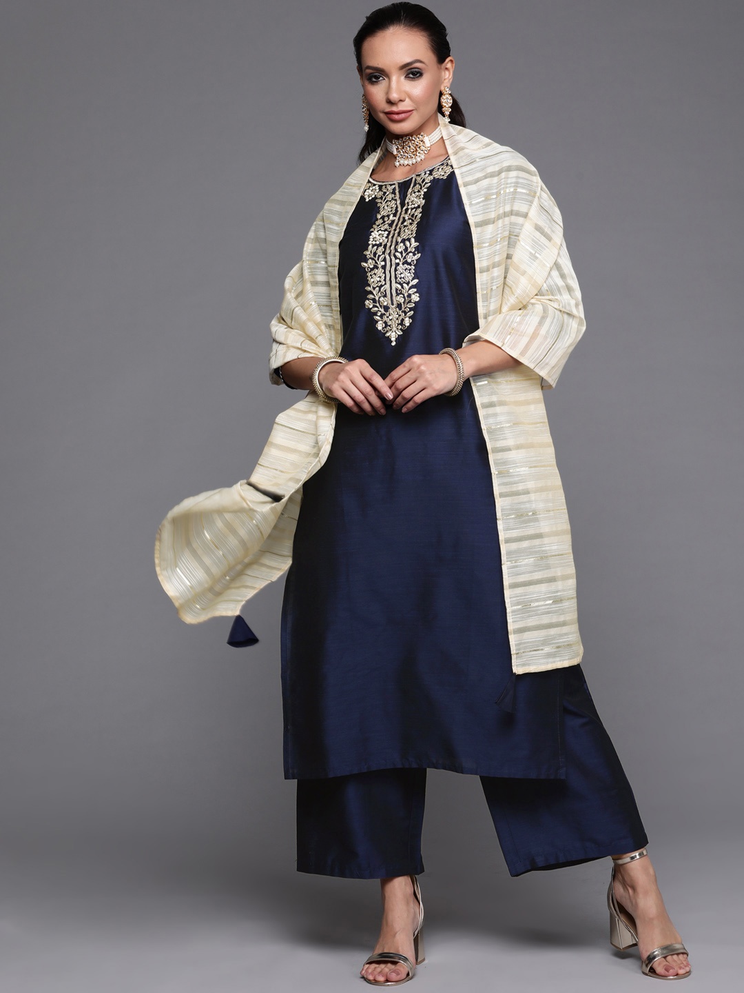 Indo Era Women Blue & Cream-Colored Floral Embroidered Kurta with Trousers & Dupatta
Indo Era Women Blue & Cream-Colored Floral Embroidered Kurta with Trousers & Dupatta