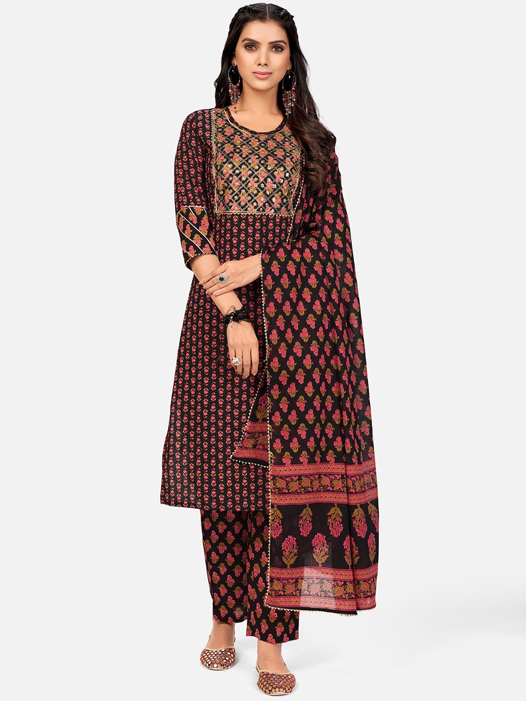 Vbuyz Women Black Floral Printed Sequinned Pure Cotton Kurta with Trousers & With Dupatta
Vbuyz Women Black Floral Printed Sequinned Pure Cotton Kurta with Trousers & With Dupatta