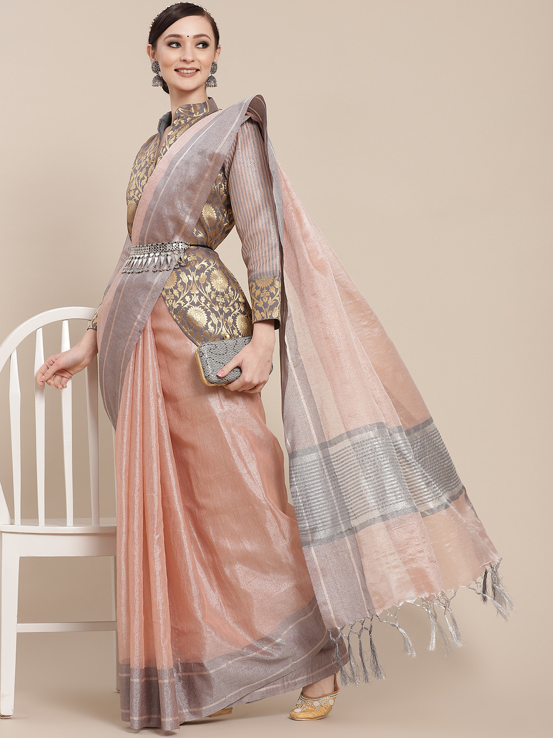 Chhabra 555 Peach-Coloured & Pink Woven Design Zari Silk Blend Fusion Chanderi Saree
Chhabra 555 Peach-Coloured & Pink Woven Design Zari Silk Blend Fusion Chanderi Saree