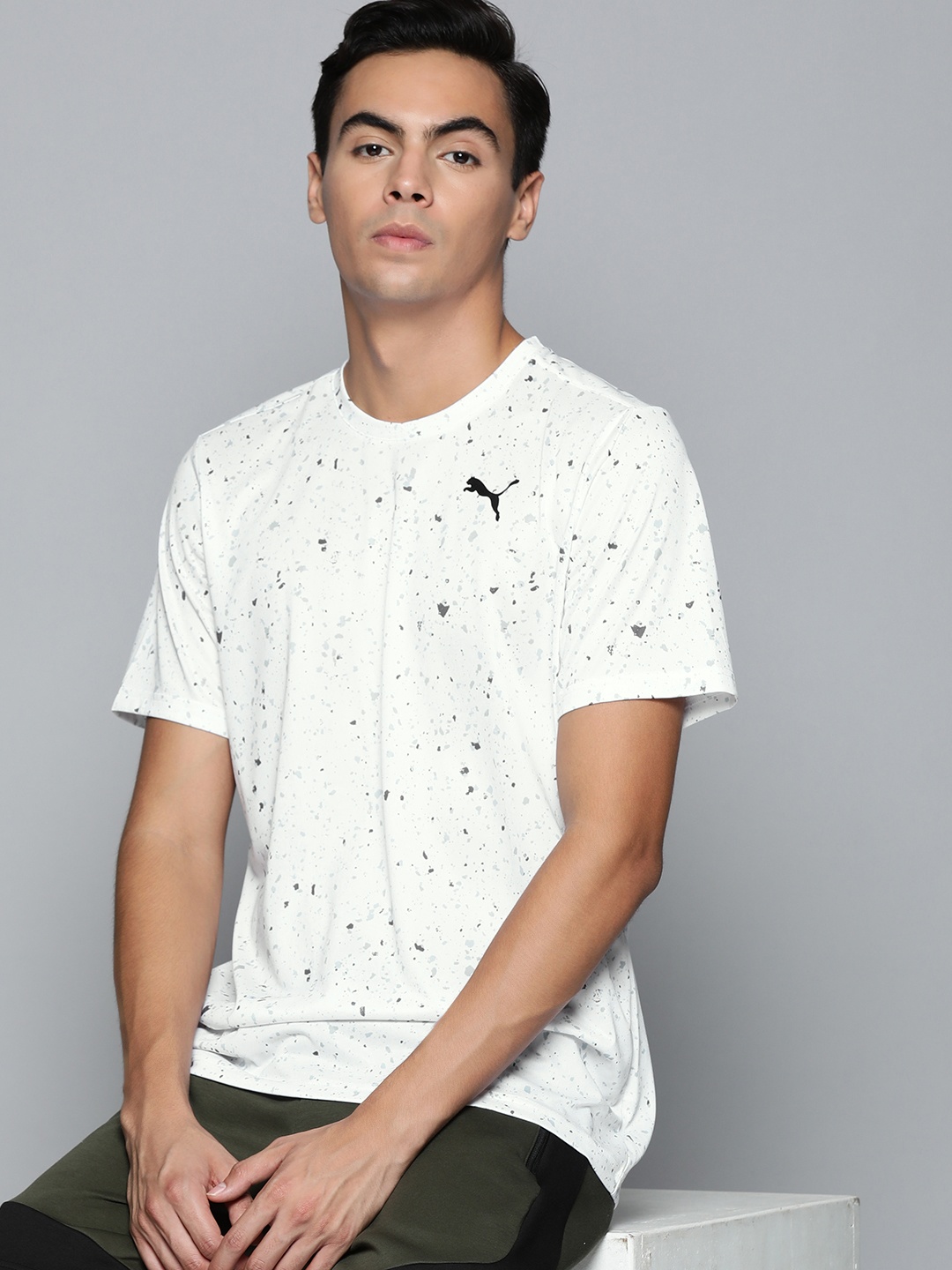 Puma Men White & Grey Printed Training or Gym T-shirt