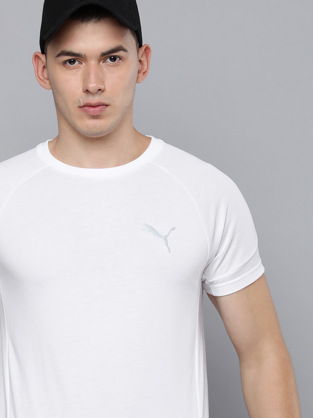 Puma Men White Solid Slim Fit Evostripe Round Neck Raglan Sleeves Sustainable T-shirt
Puma Men White Solid Slim Fit Evostripe Round Neck Raglan Sleeves Sustainable T-shirt